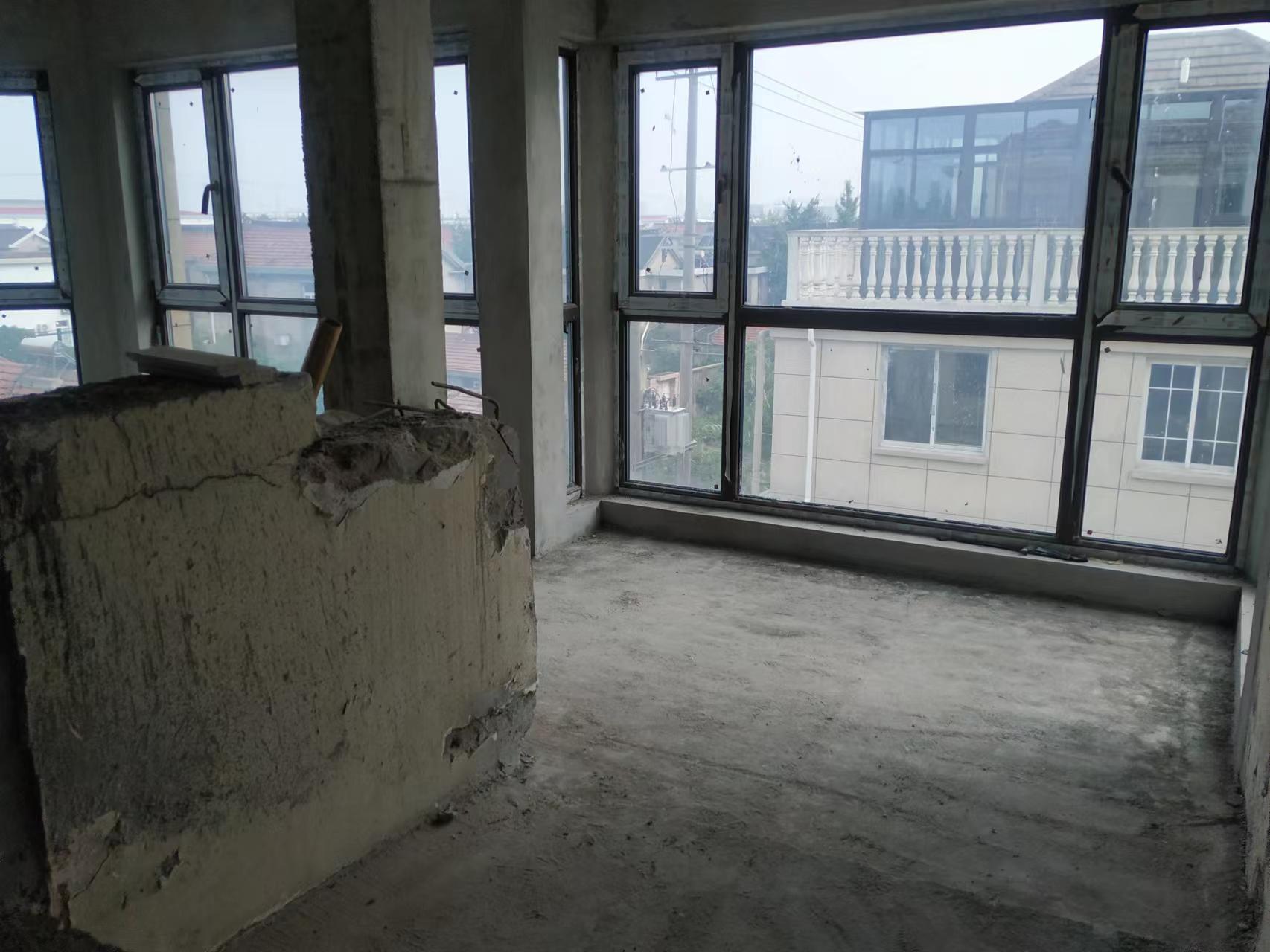 东郊庄园 4室3厅3卫 368.00m&sup2;