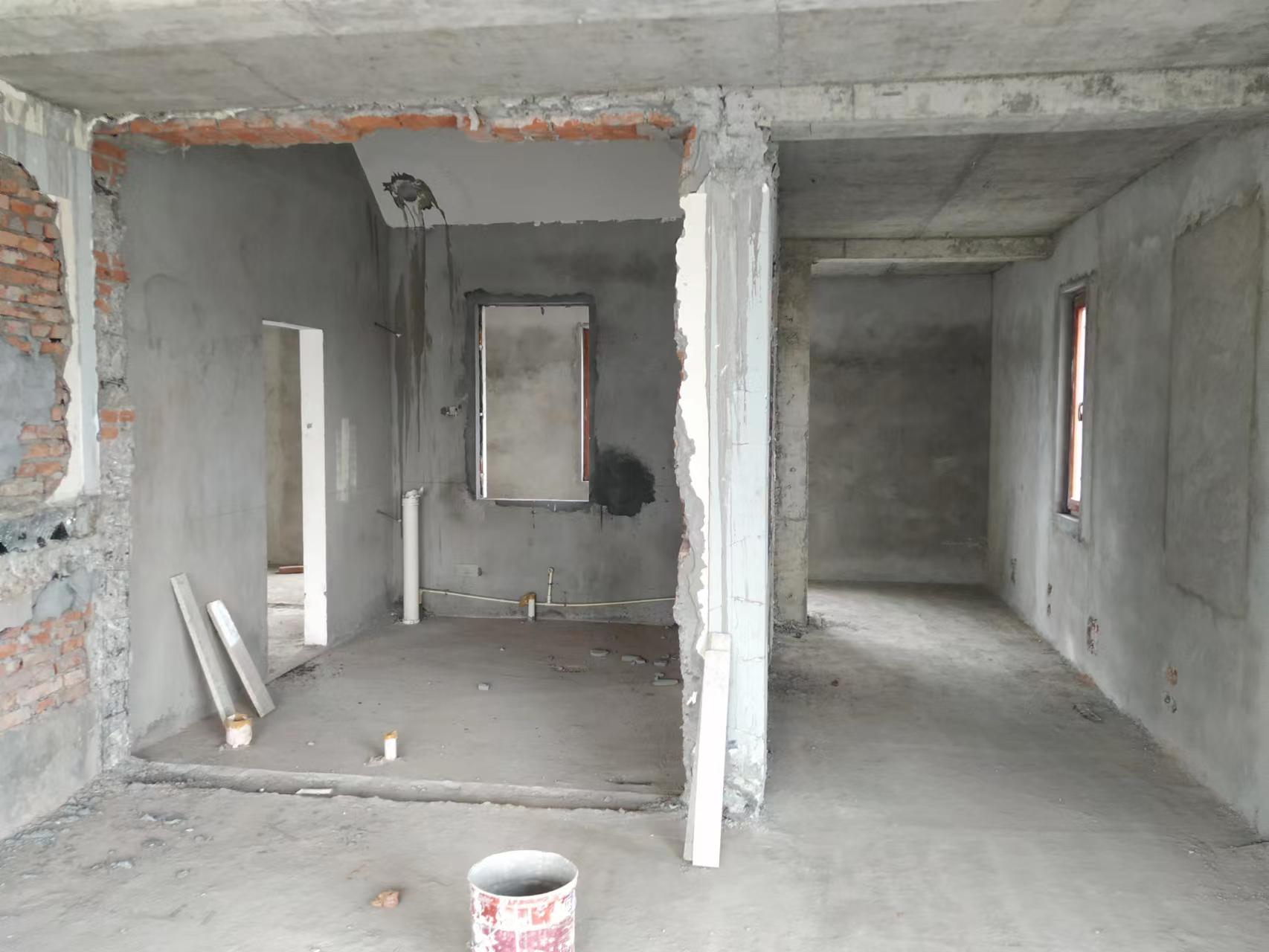 东郊庄园 4室3厅3卫 368.00m&sup2;