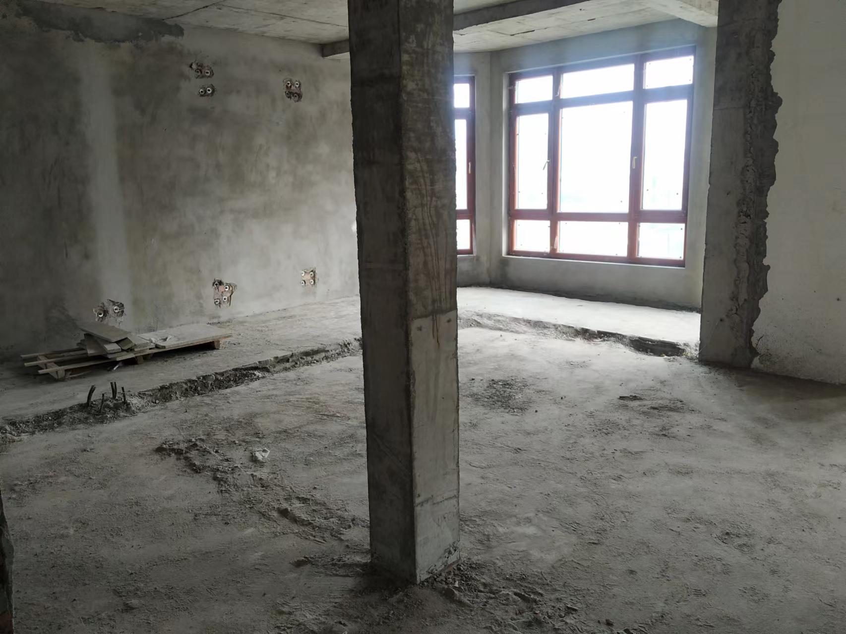 东郊庄园 4室3厅3卫 368.00m&sup2;