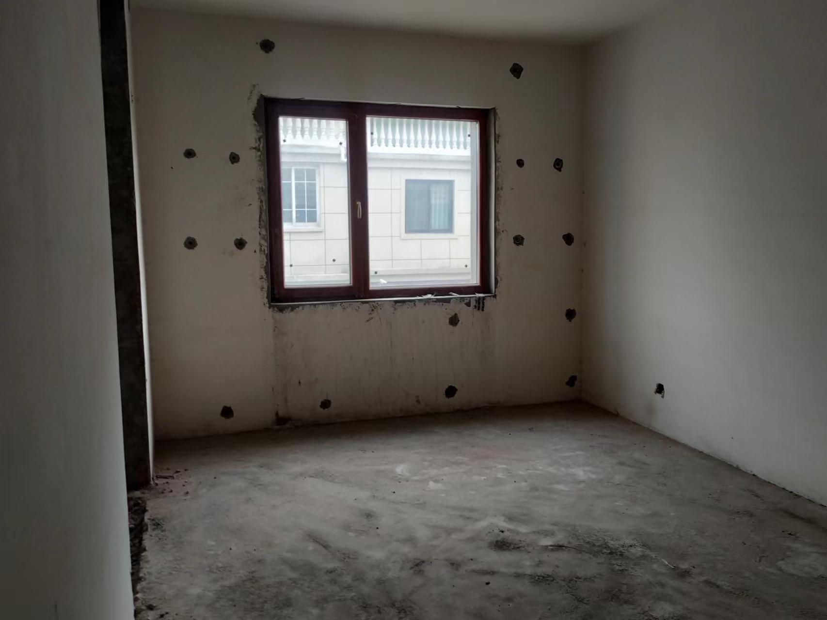东郊庄园 4室3厅3卫 368.00m&sup2;