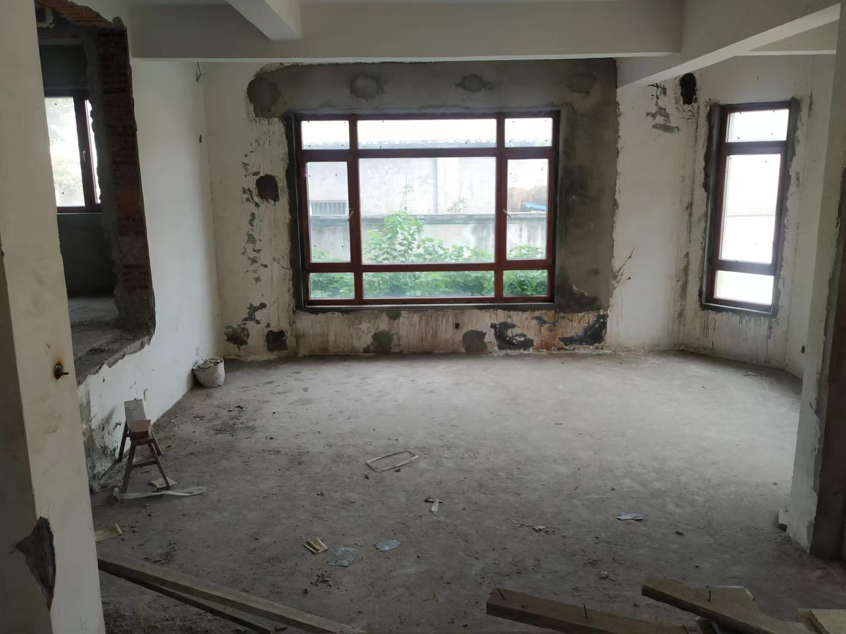 东郊庄园 4室3厅3卫 368.00m&sup2;