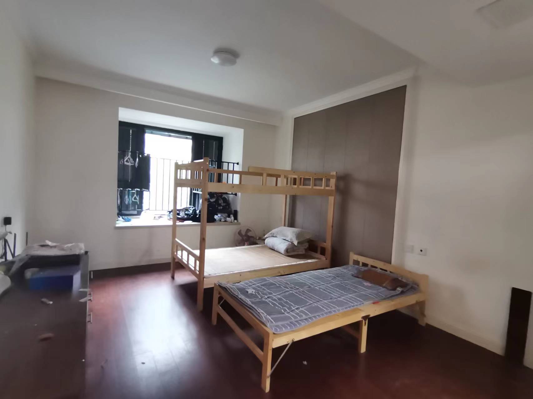 红星天铂 5室2厅2卫 160.00m&sup2;