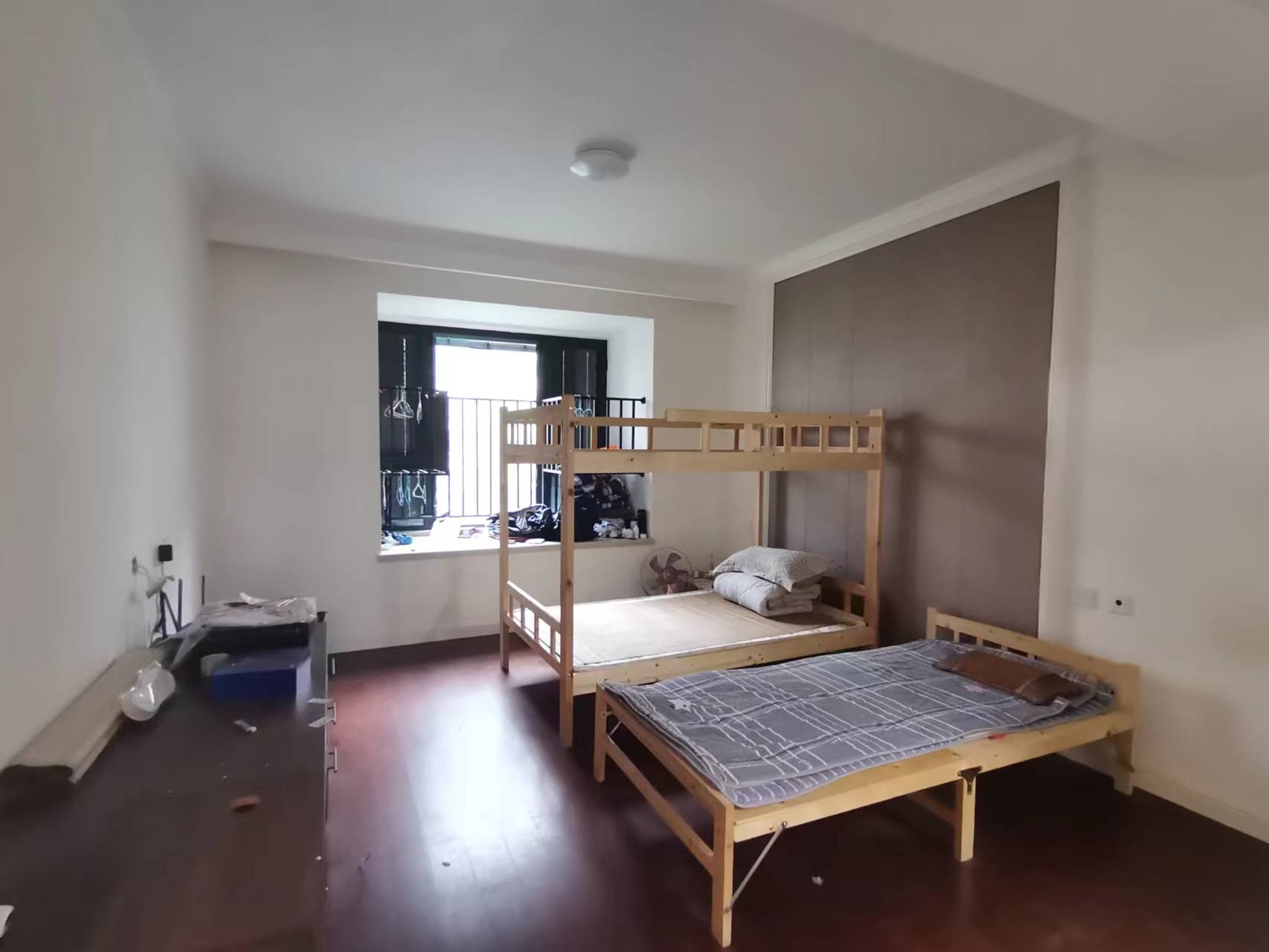 红星天铂 5室2厅2卫 160.00m&sup2;
