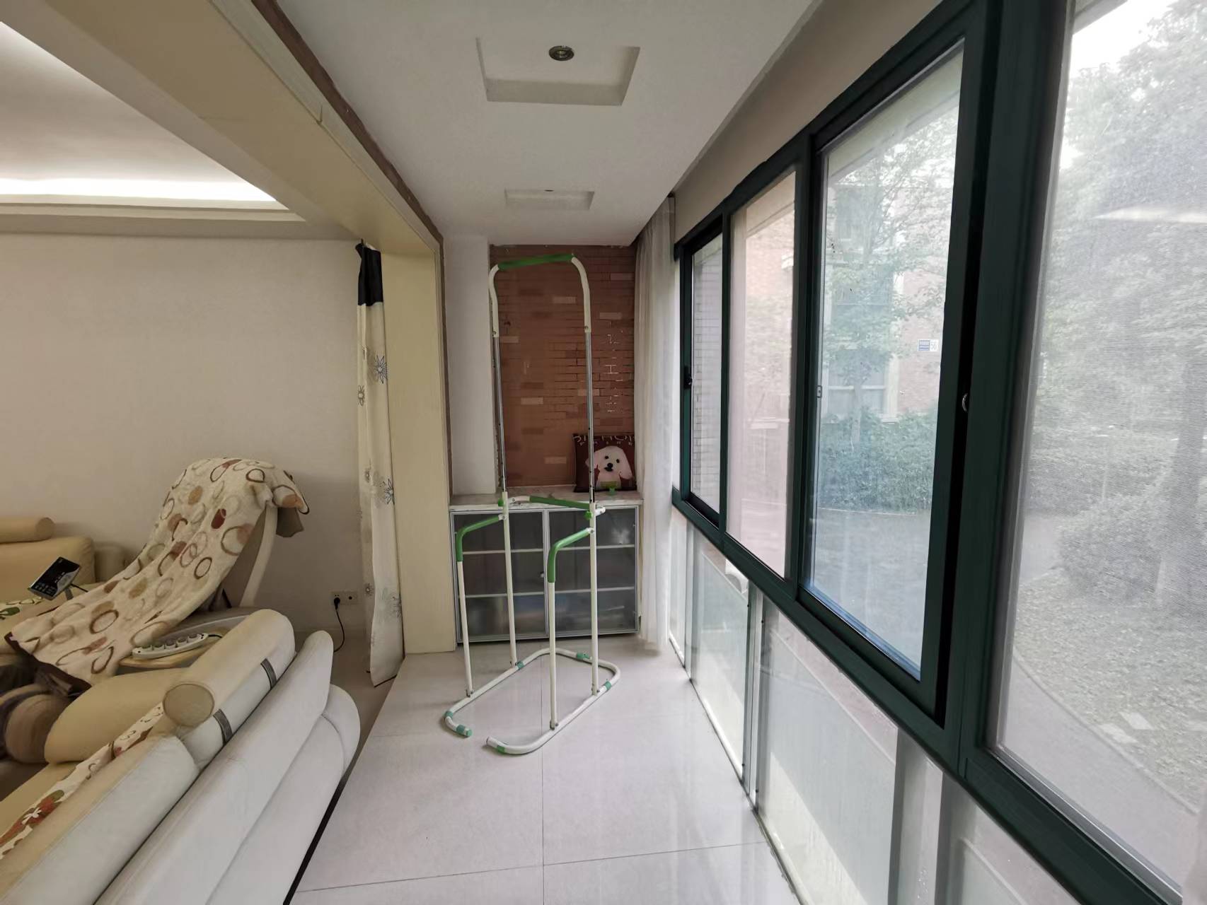凤凰莱茵苑 4室2厅3卫 210.59m&sup2;