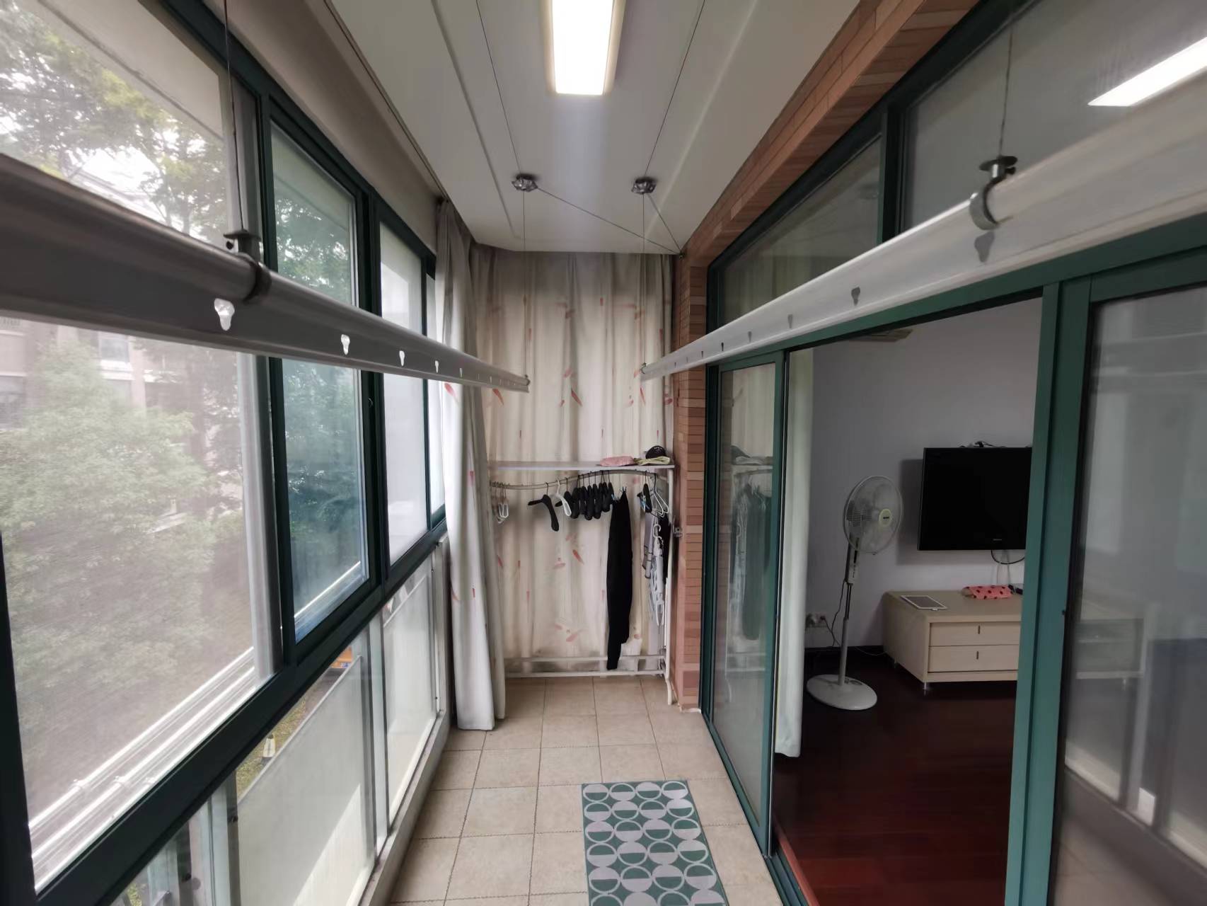 凤凰莱茵苑 4室2厅3卫 210.59m&sup2;