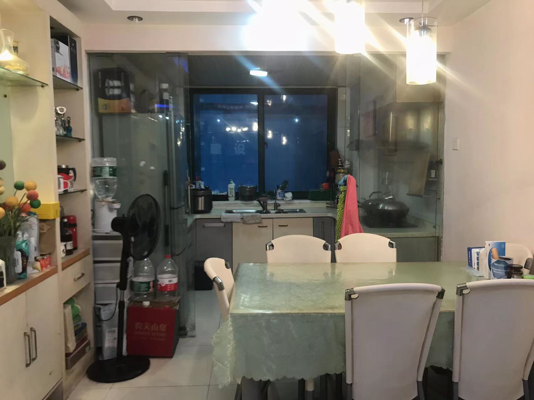 都市华城 4室2厅2卫 139m²