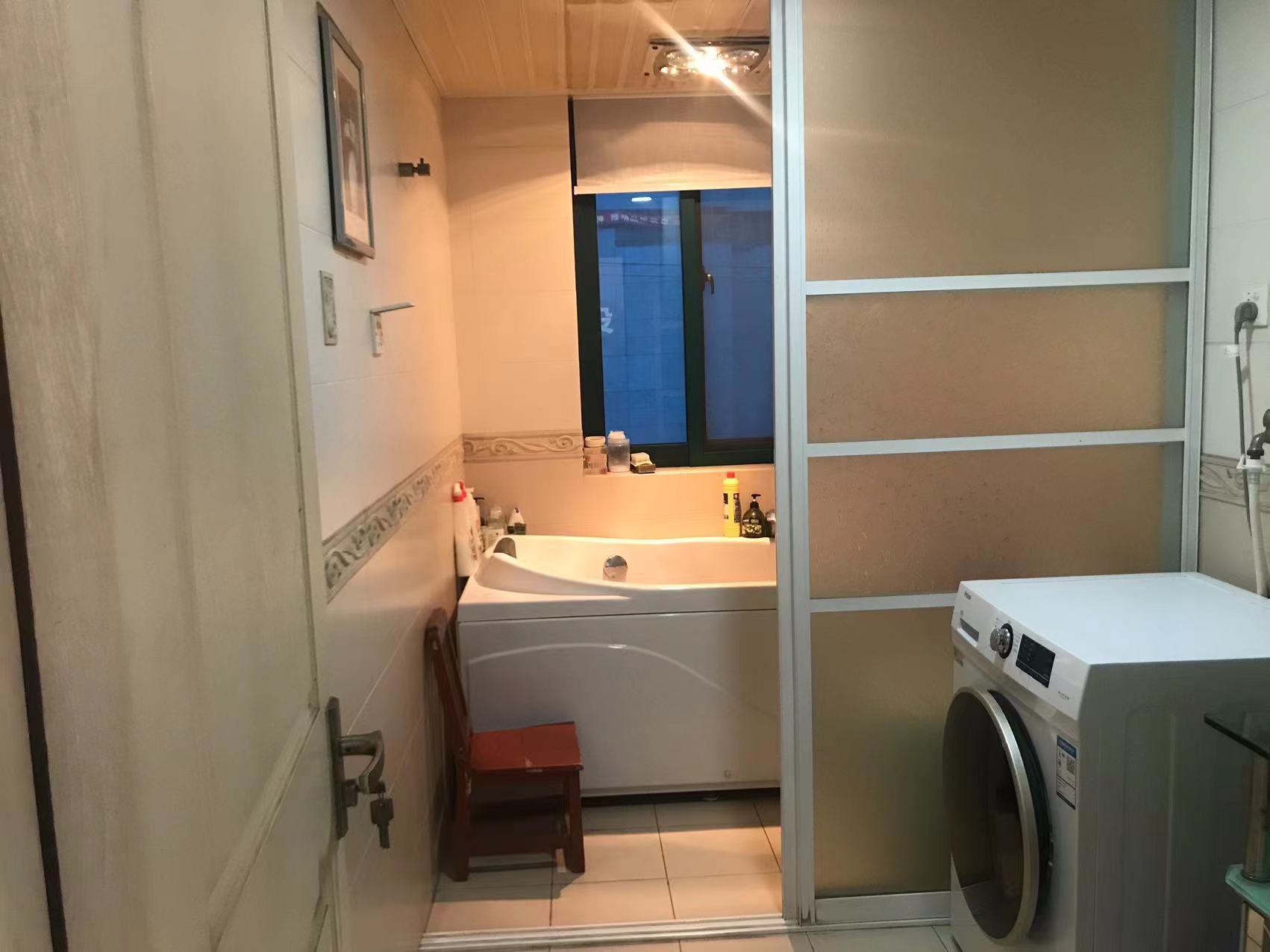 都市华城 4室2厅2卫 139.74m&sup2;
