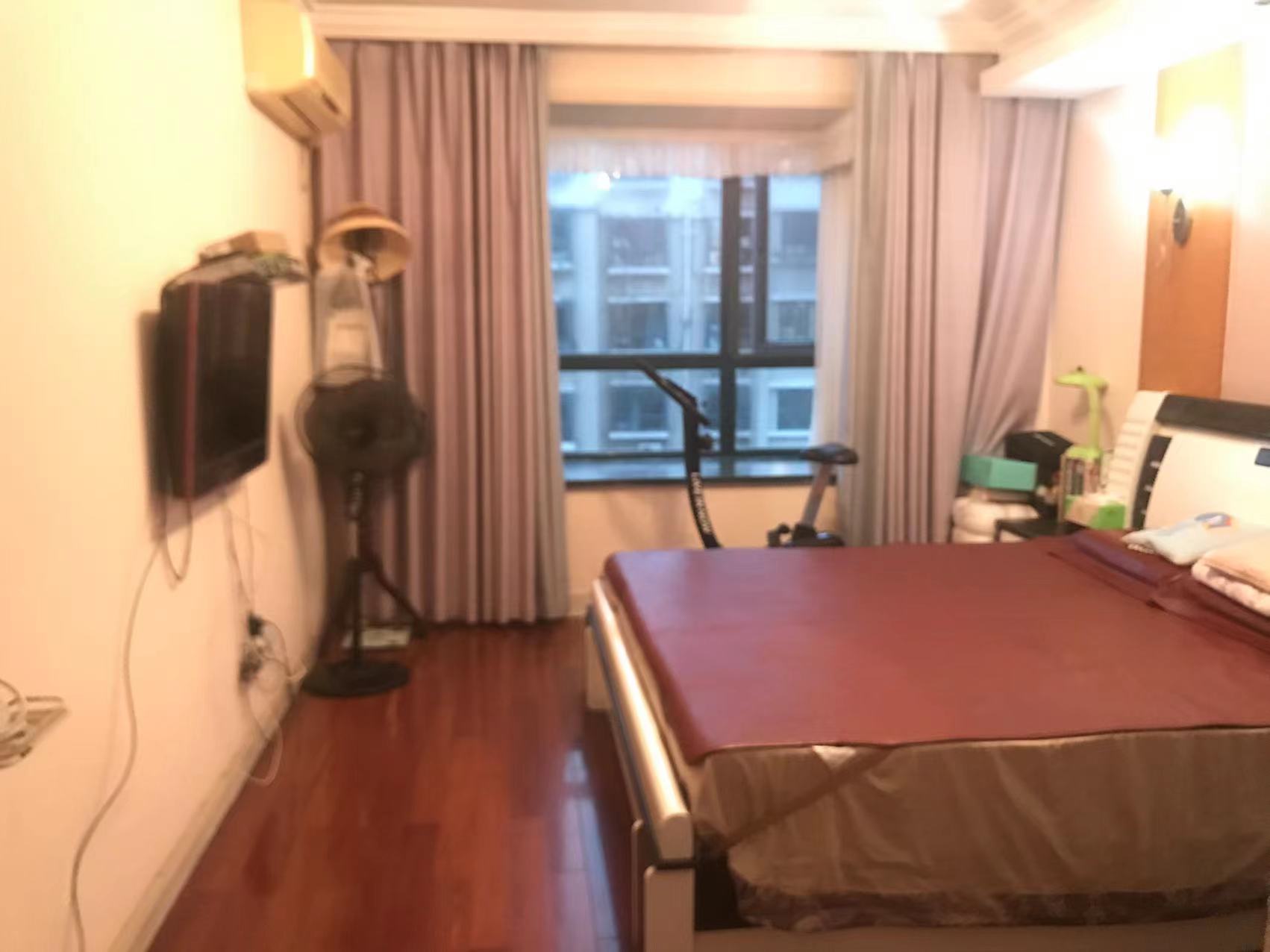 都市华城 4室2厅2卫 139.74m&sup2;