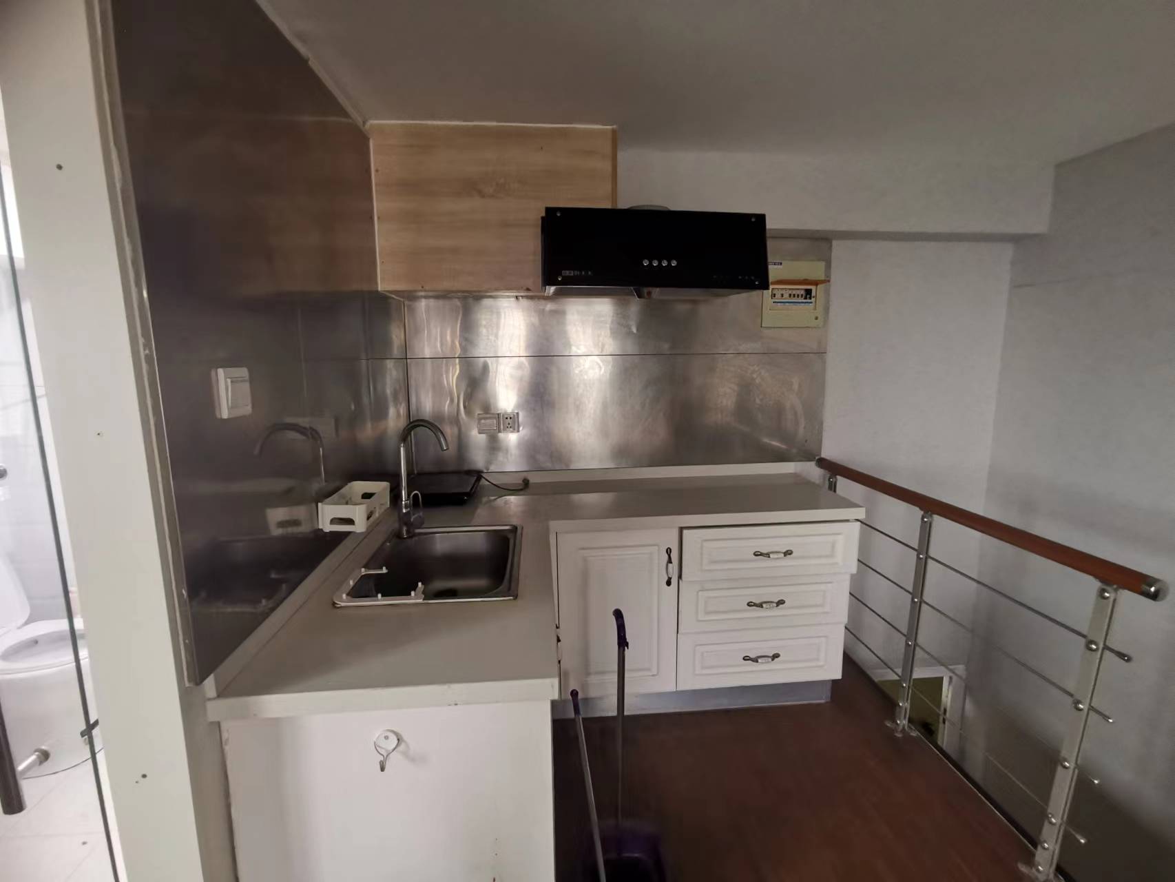 金贸公寓 1室1厅1卫 101m&sup2;