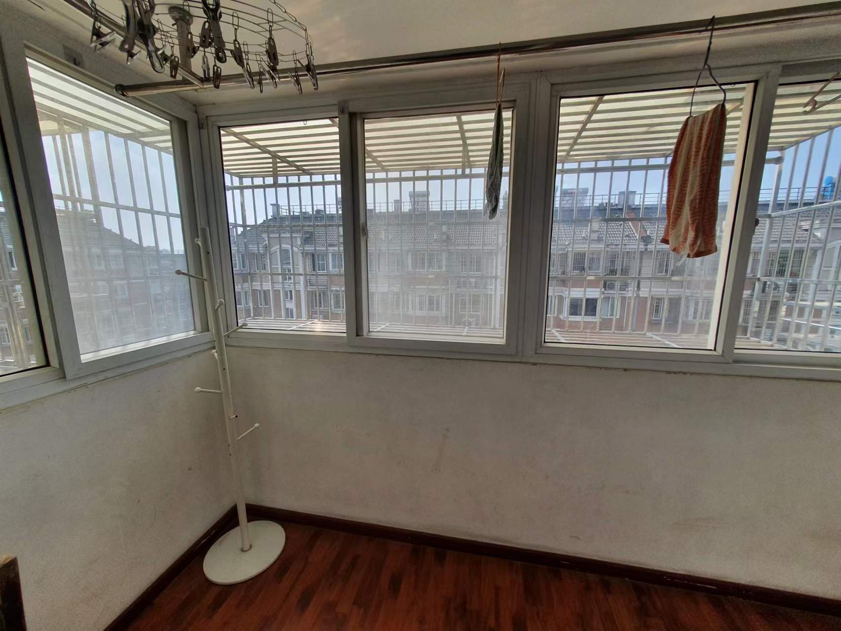 五山新苑 3室2厅2卫 90m&sup2;