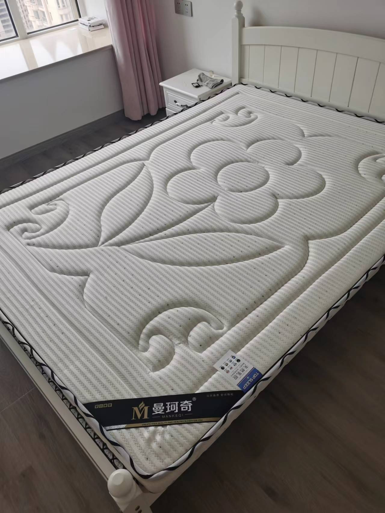 中南世纪花城三期 3室2厅1卫 102m&sup2;