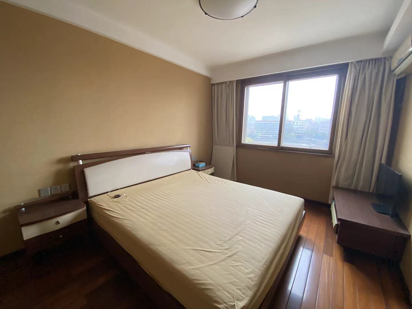 北濠山庄 3室2厅2卫 140m&sup2;