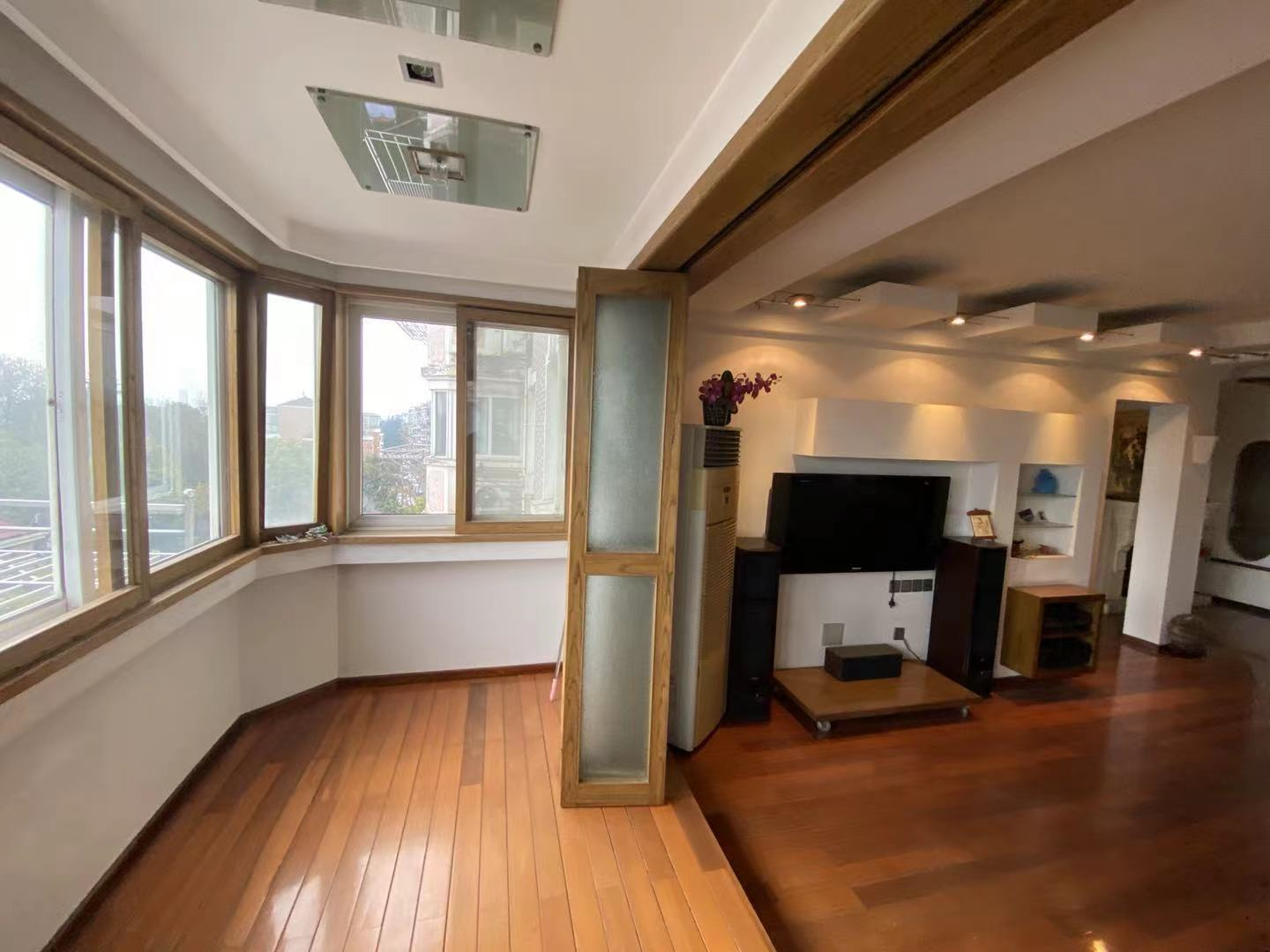 北濠山庄 3室2厅2卫 140m&sup2;