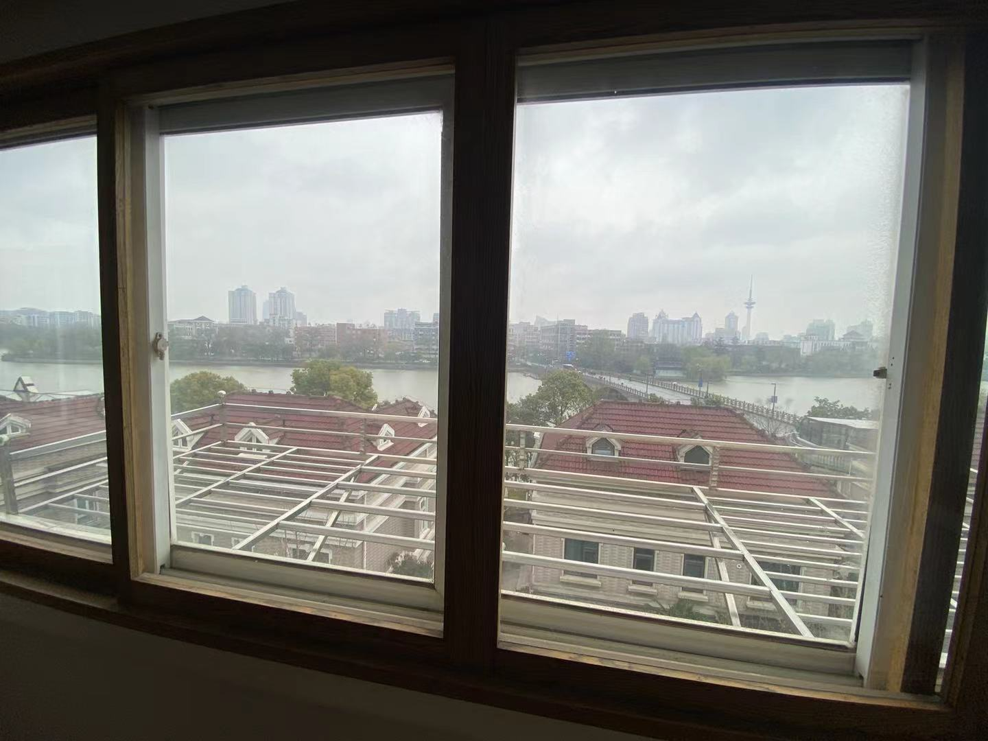 北濠山庄 3室2厅2卫 140m&sup2;
