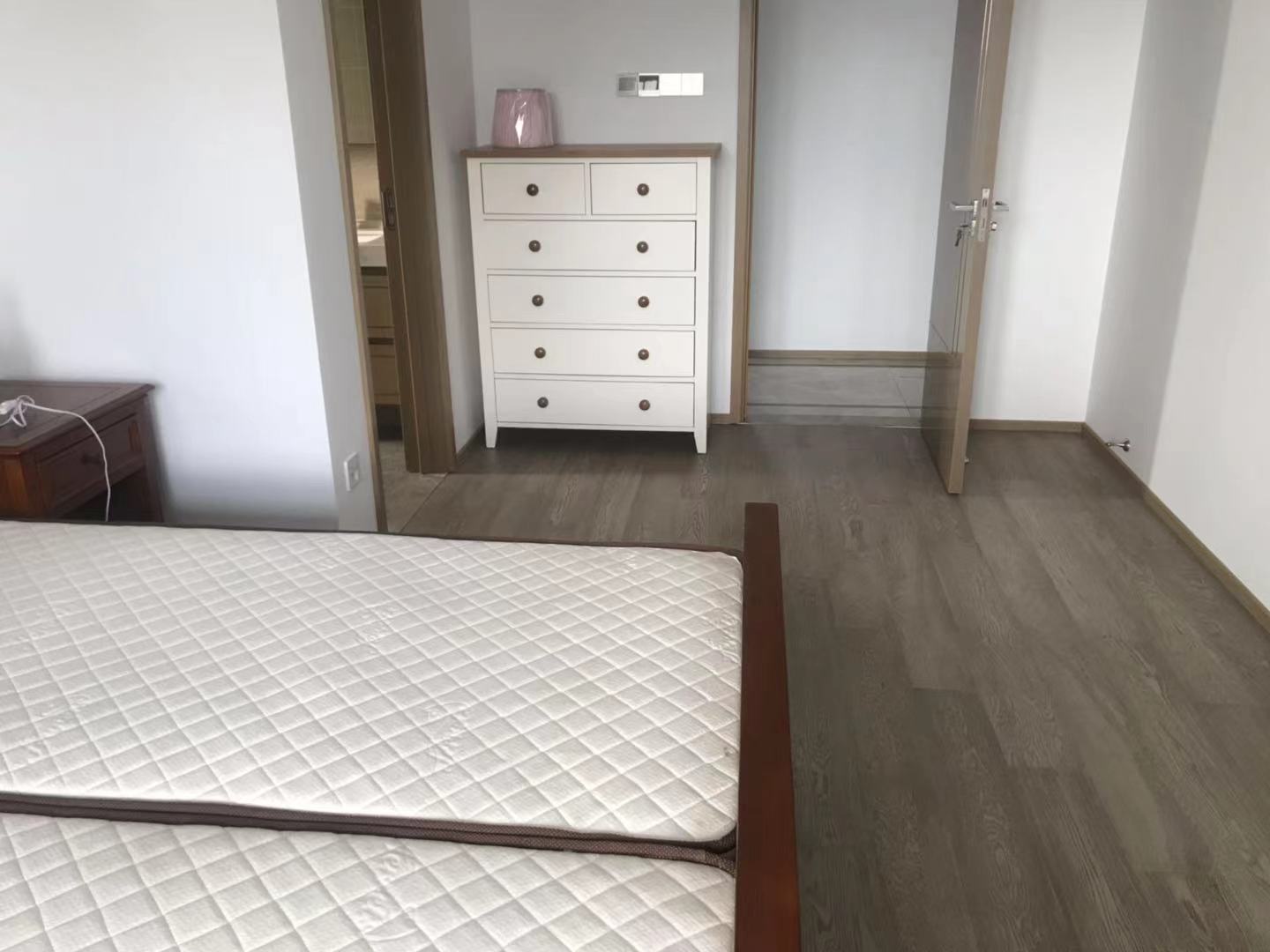 珑府 3室2厅2卫 125m&sup2;