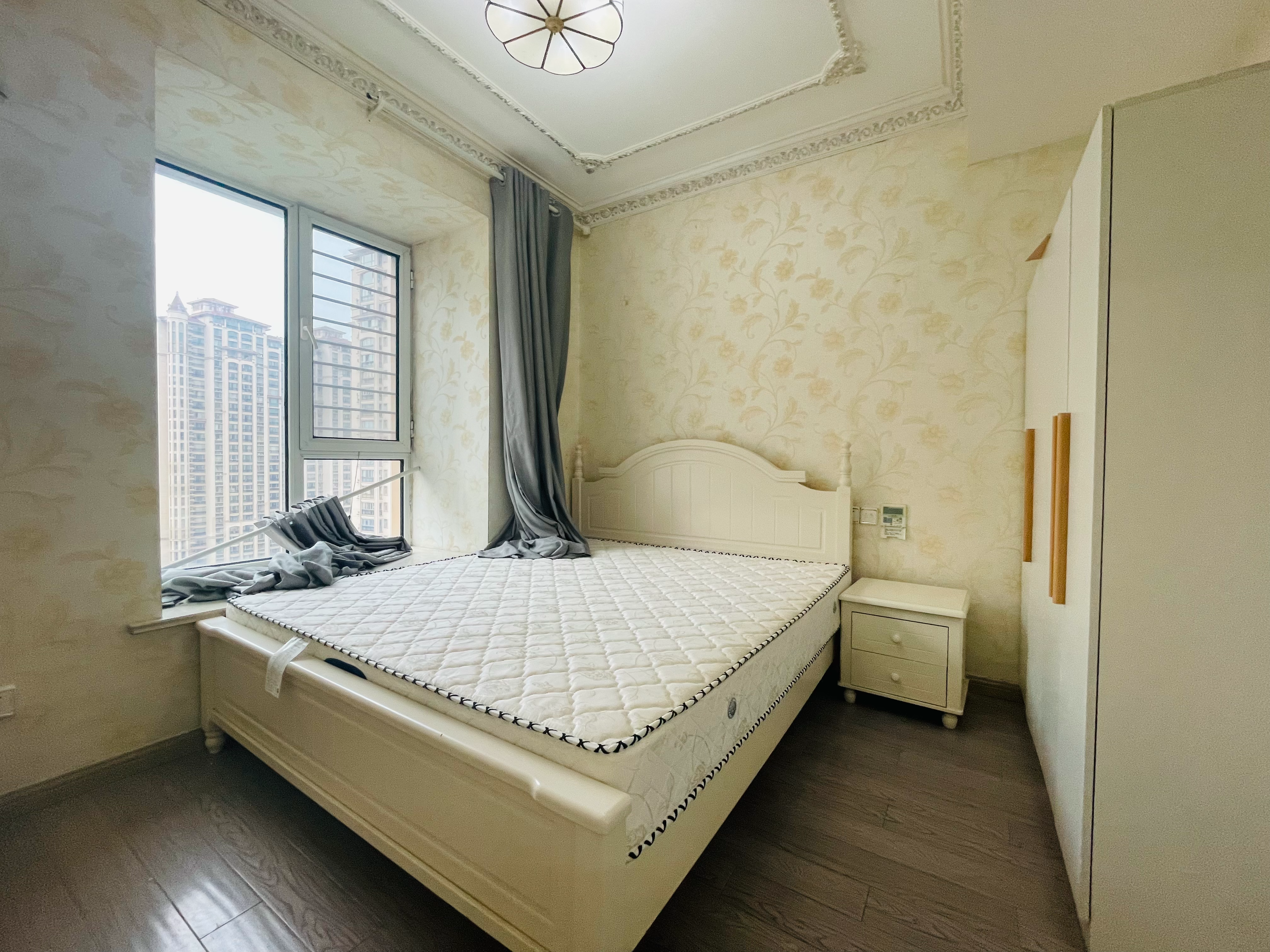 中南世纪花城二期 4室2厅2卫 170.00m&sup2;