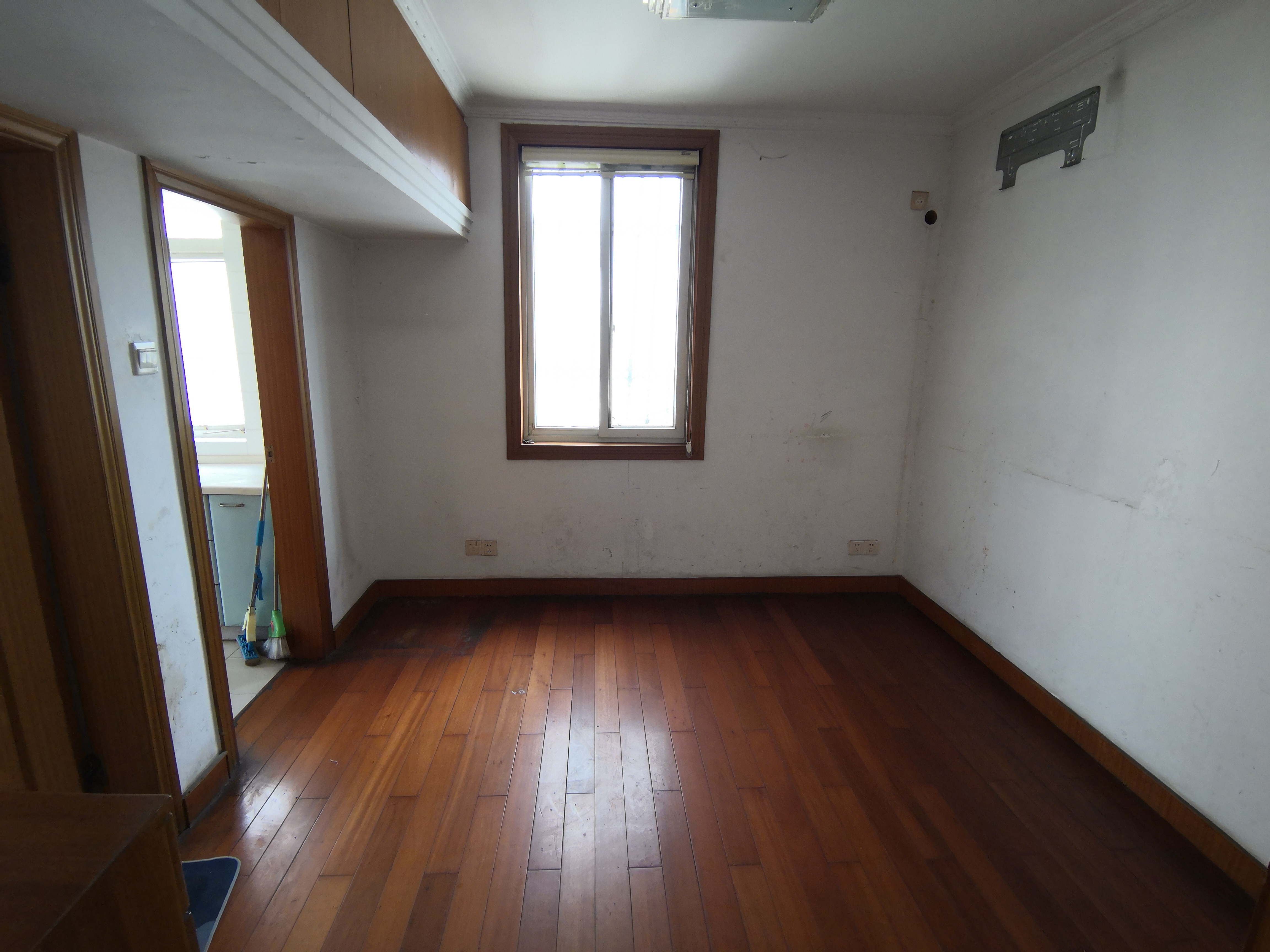 虹桥新村(朝霞路) 2室1厅1卫 68.50m&sup2;