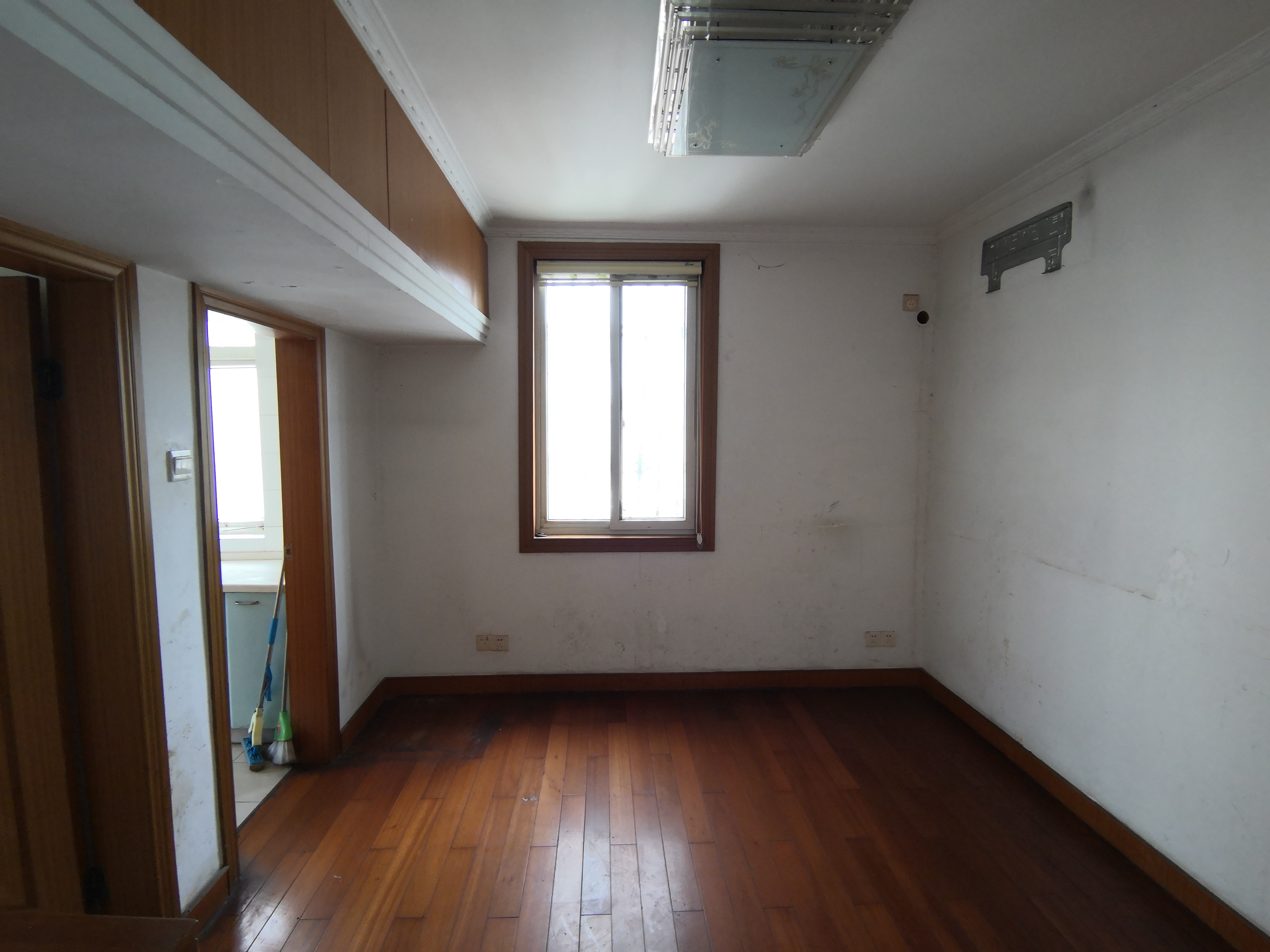 虹桥新村(朝霞路) 2室1厅1卫 68.50m&sup2;