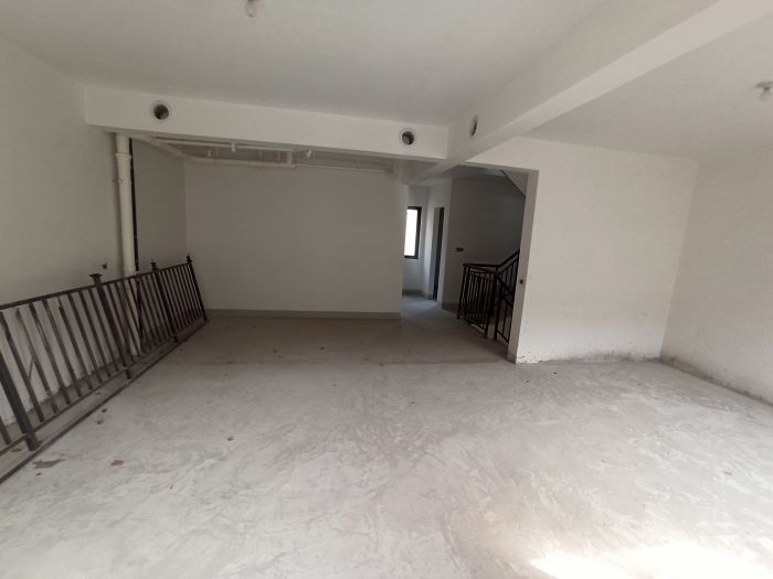 云樾河山 4室2厅3卫 170m&sup2;