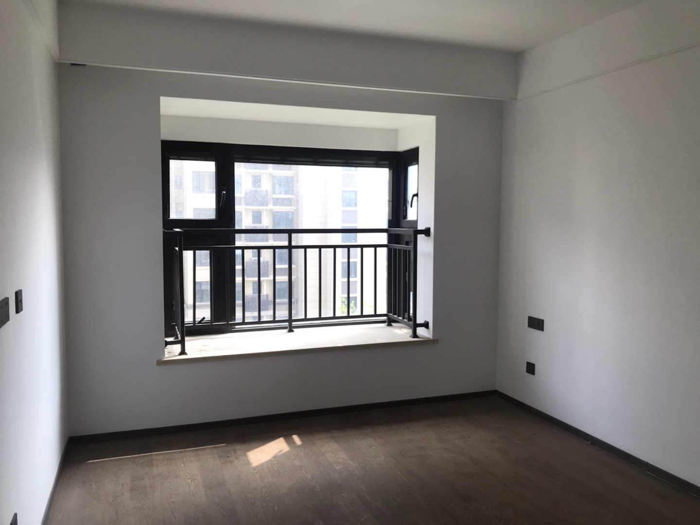 春风南岸西园 4室2厅2卫 136m&sup2;
