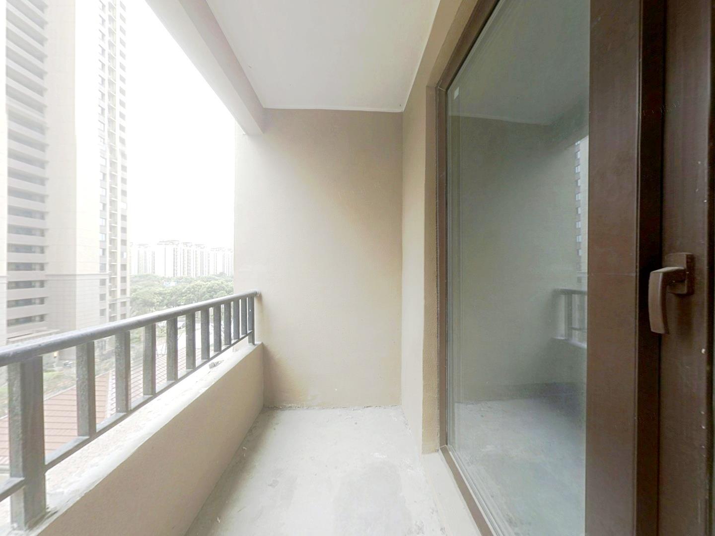 金科廊桥水岸 2室2厅1卫 90m&sup2;