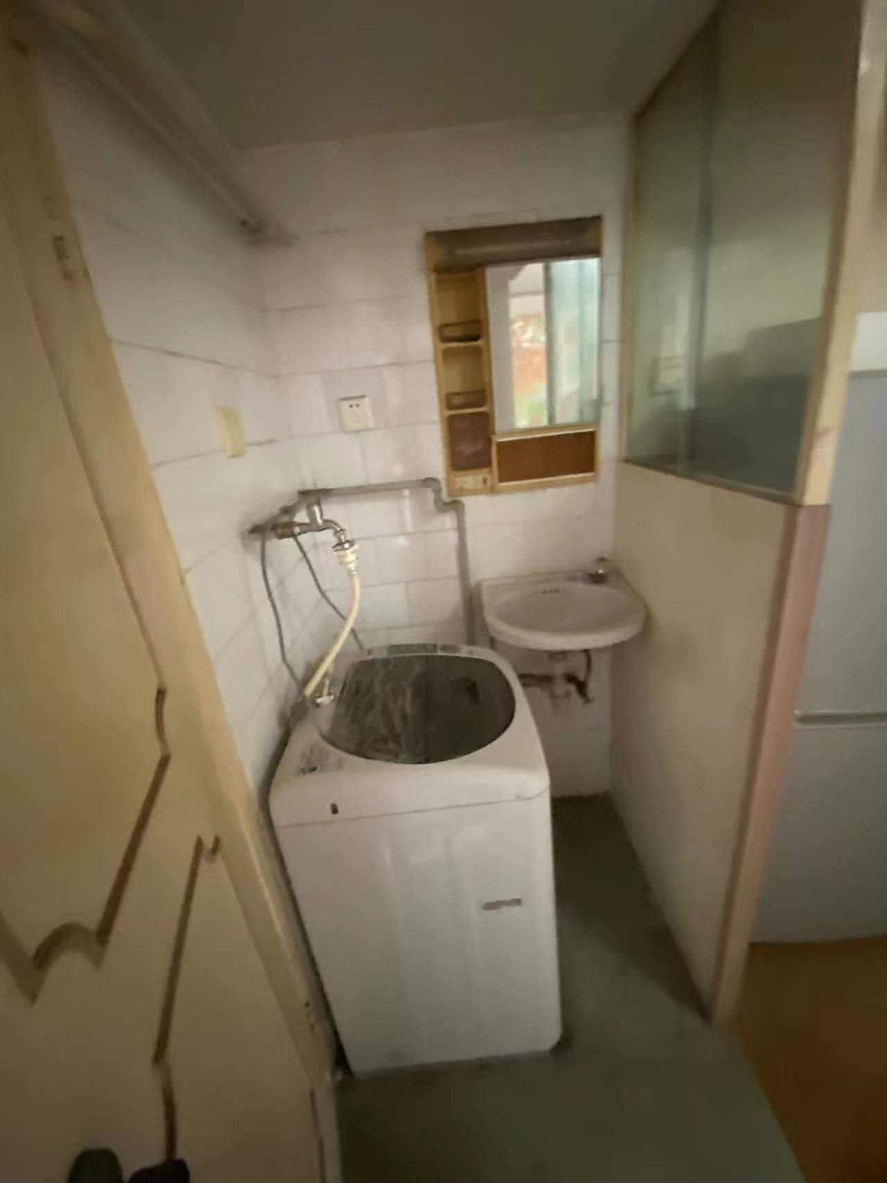 易家桥新村 3室1厅1卫 90m&sup2;