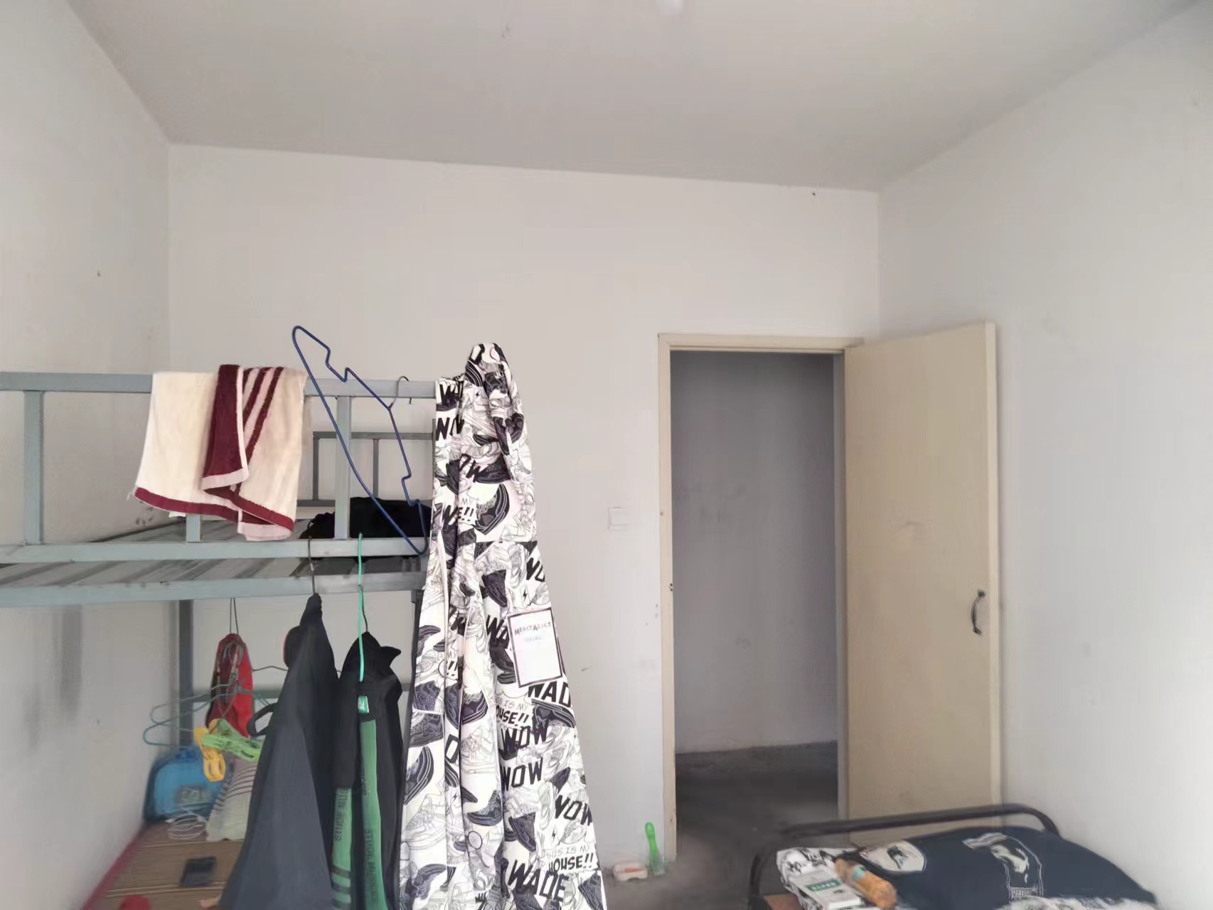 世濠花园 3室2厅1卫 93m&sup2;