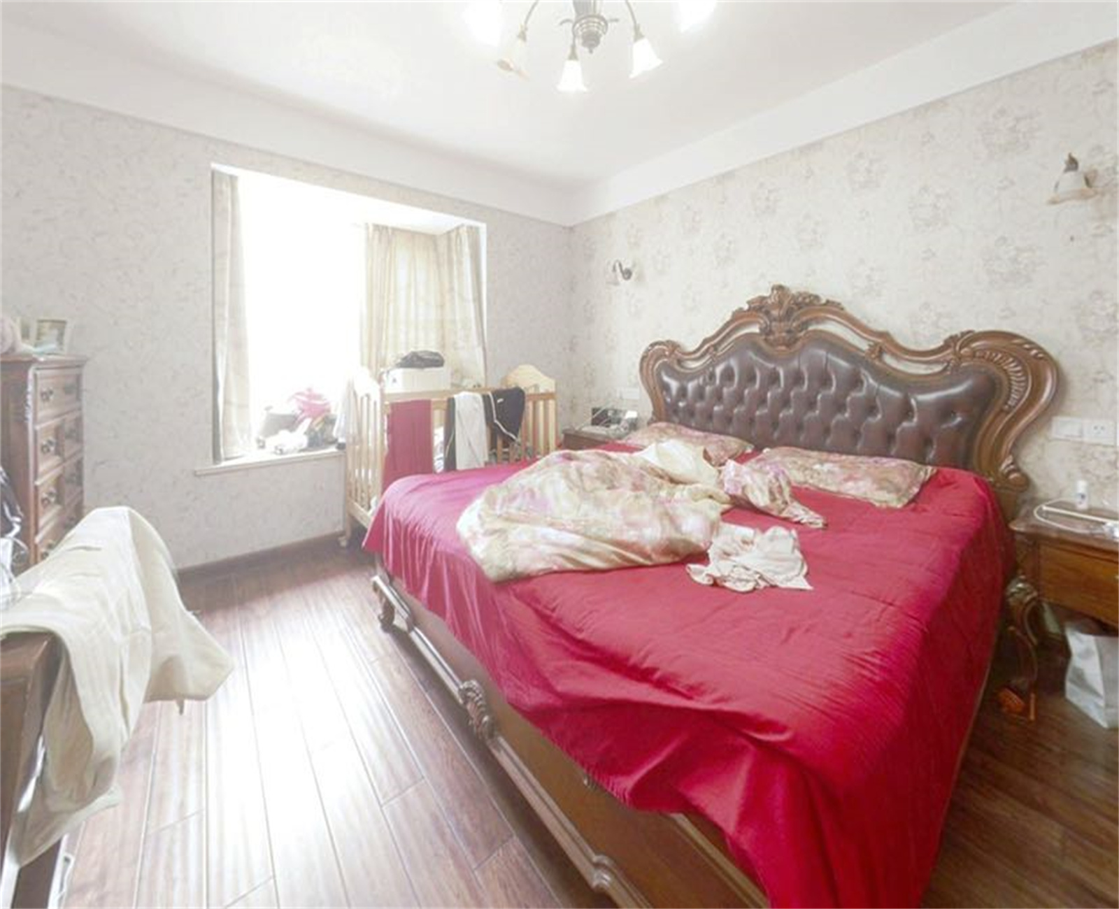新东方花苑 3室2厅2卫 140.50m&sup2;