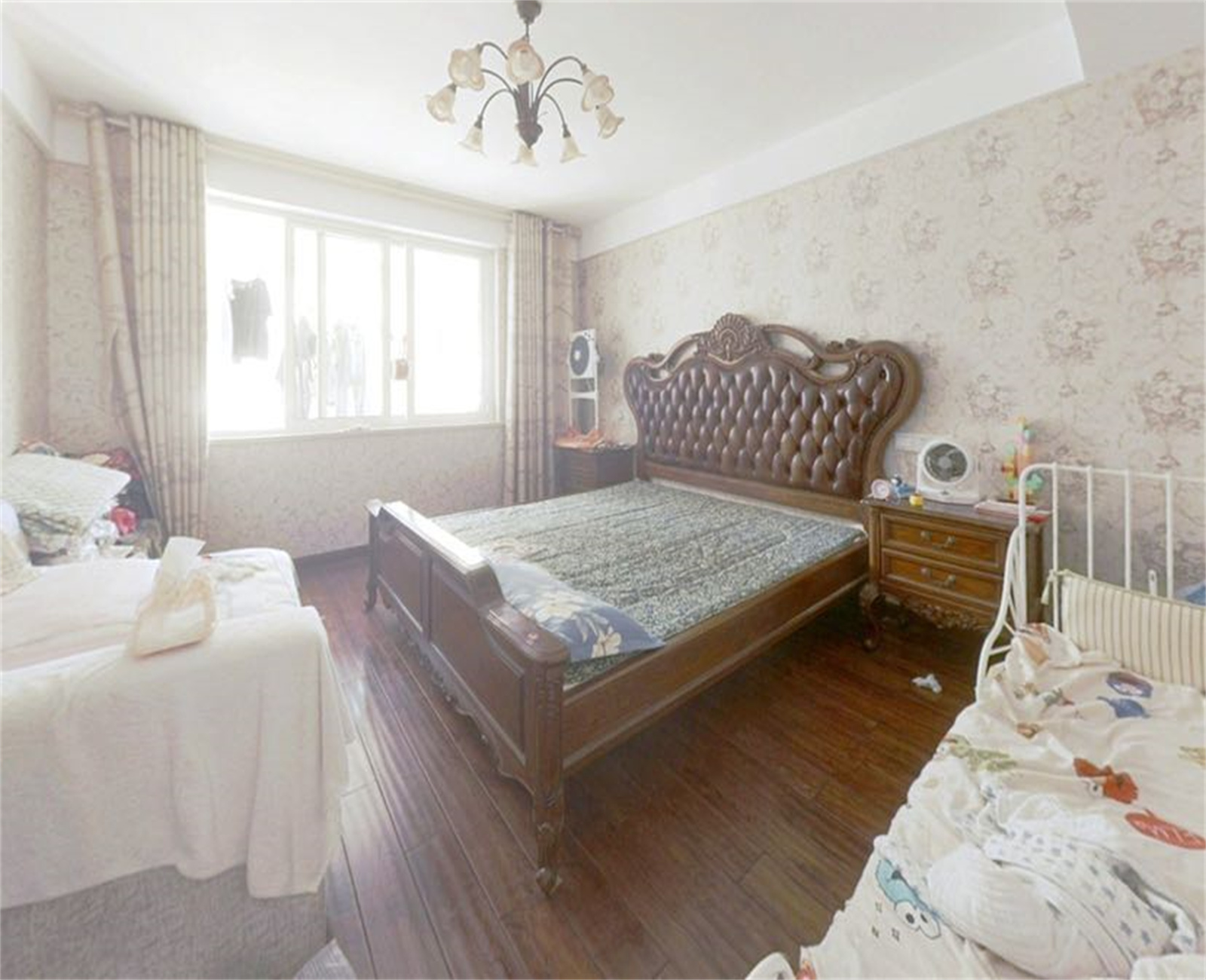 新东方花苑 3室2厅2卫 140.50m&sup2;