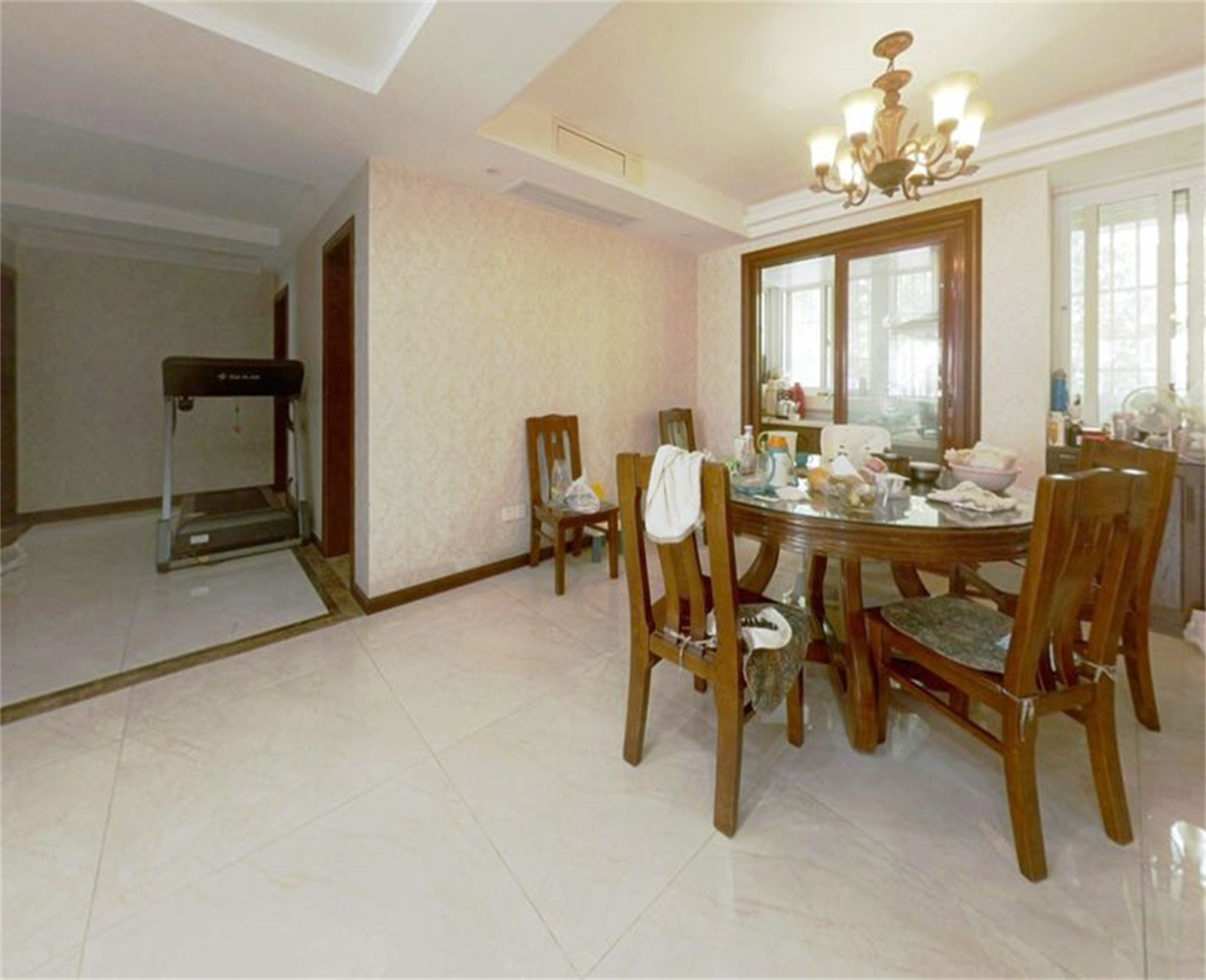 新东方花苑 3室2厅2卫 140.50m&sup2;