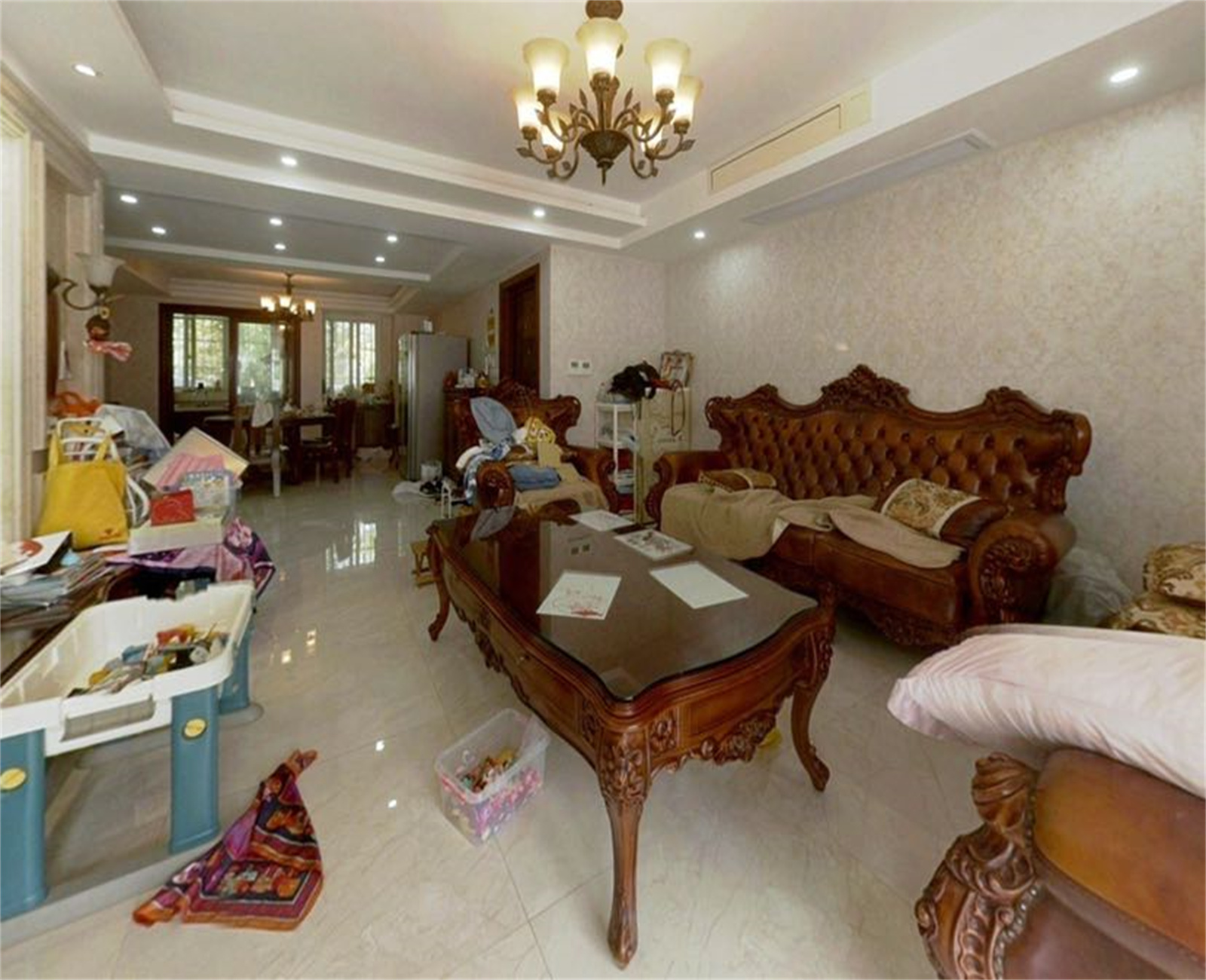 新东方花苑 3室2厅2卫 140.50m&sup2;