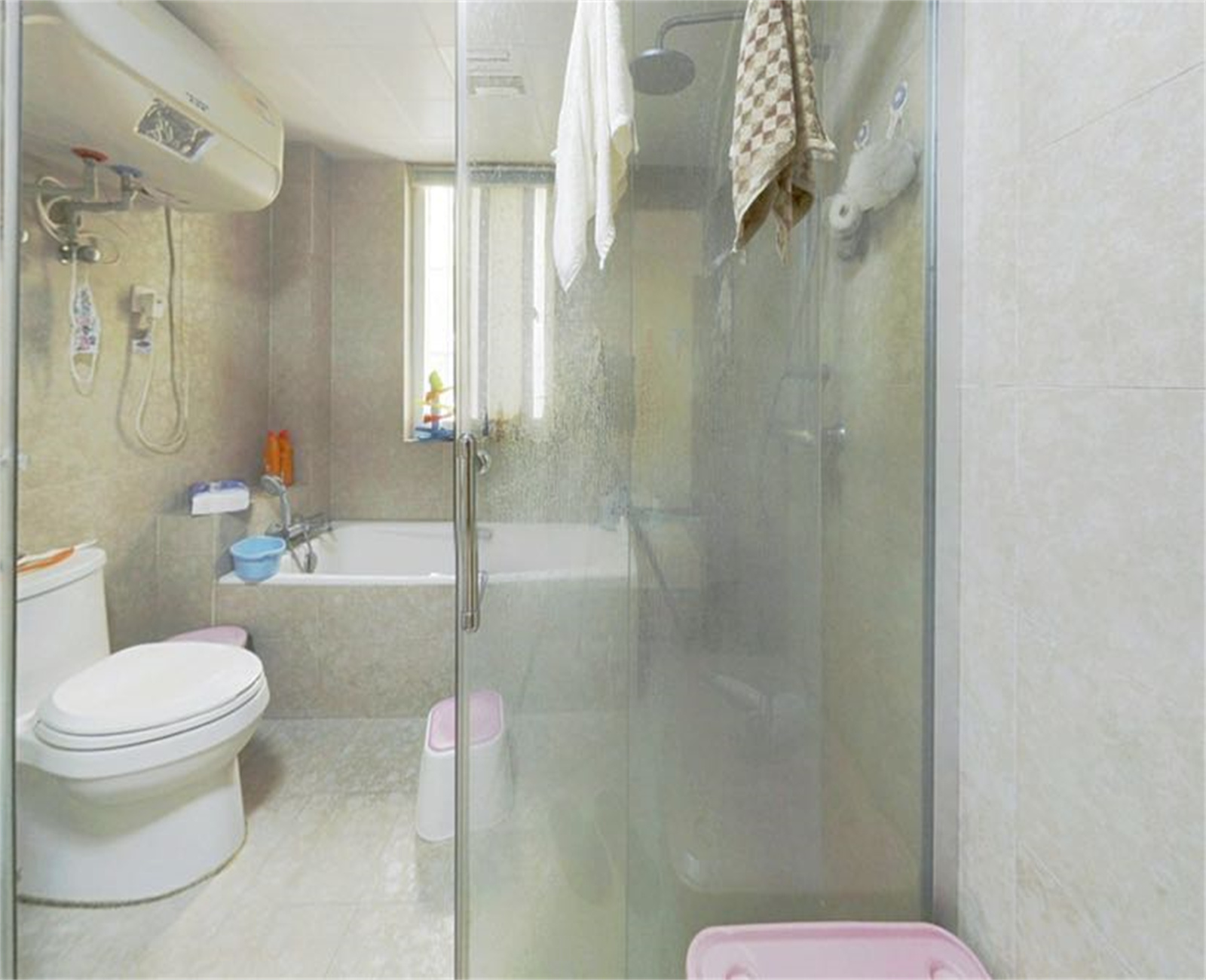 新东方花苑 3室2厅2卫 140.50m&sup2;
