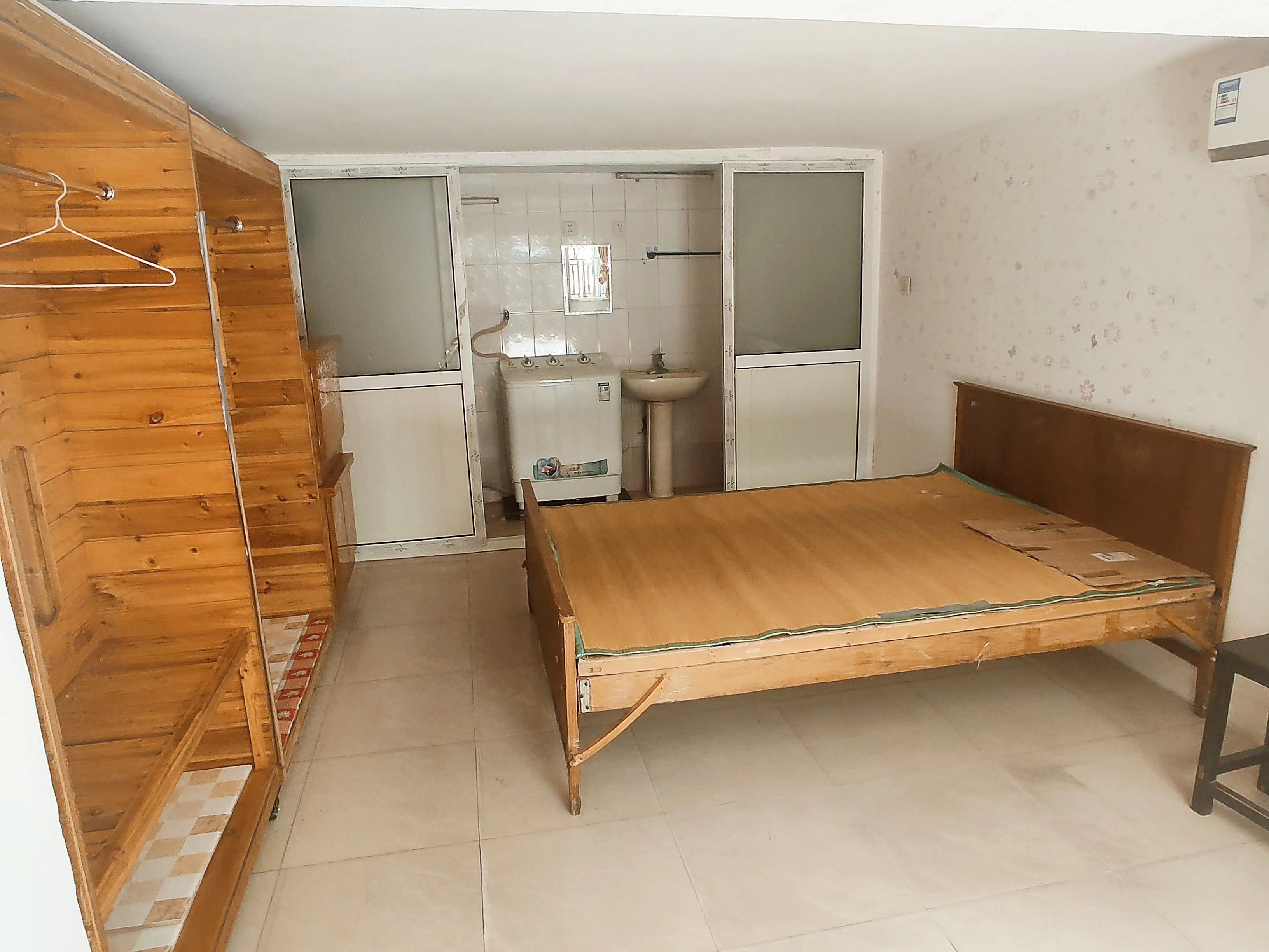 新建花苑 1室0厅1卫 30m&sup2;