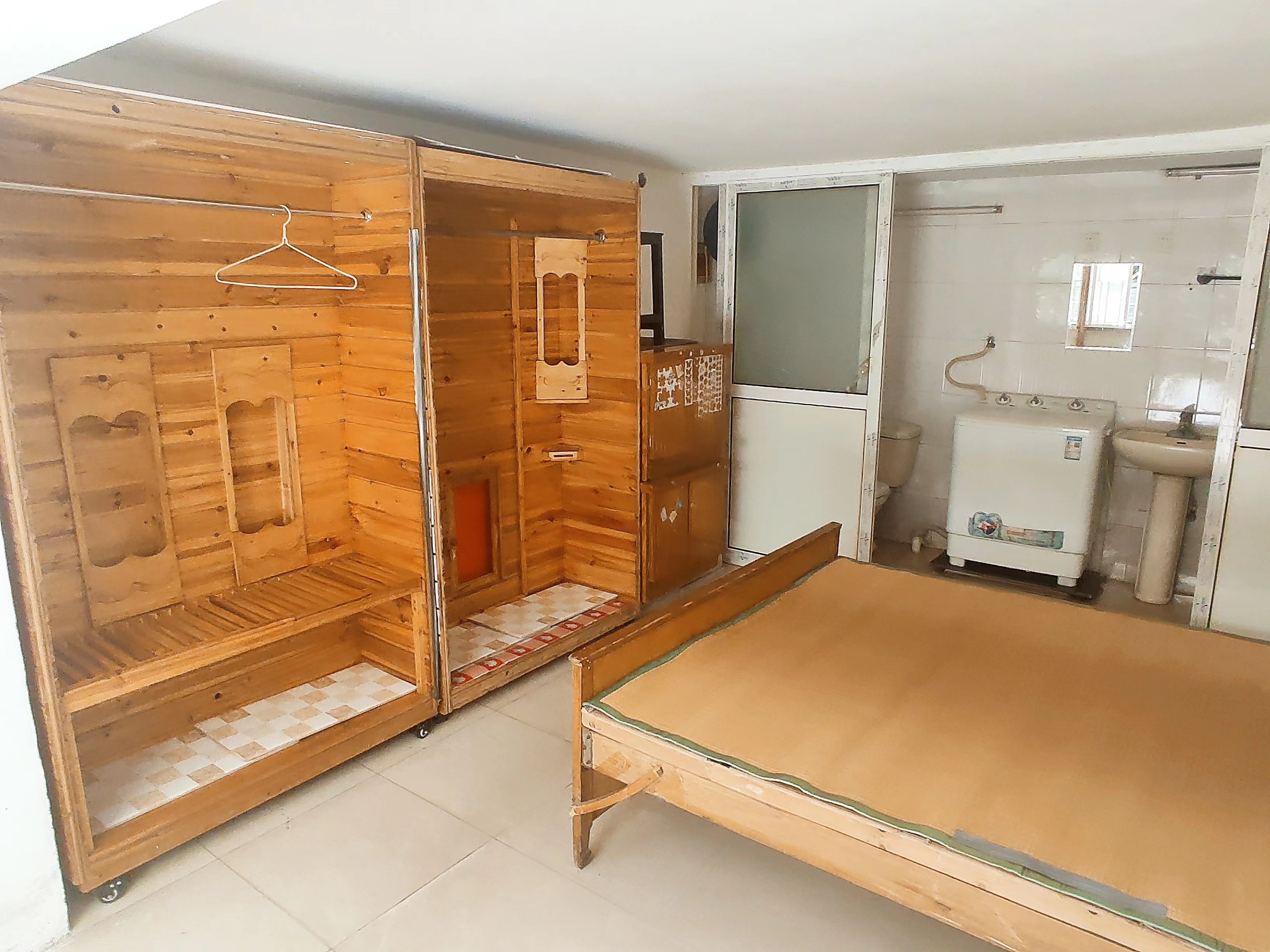 新建花苑 1室0厅1卫 30m&sup2;