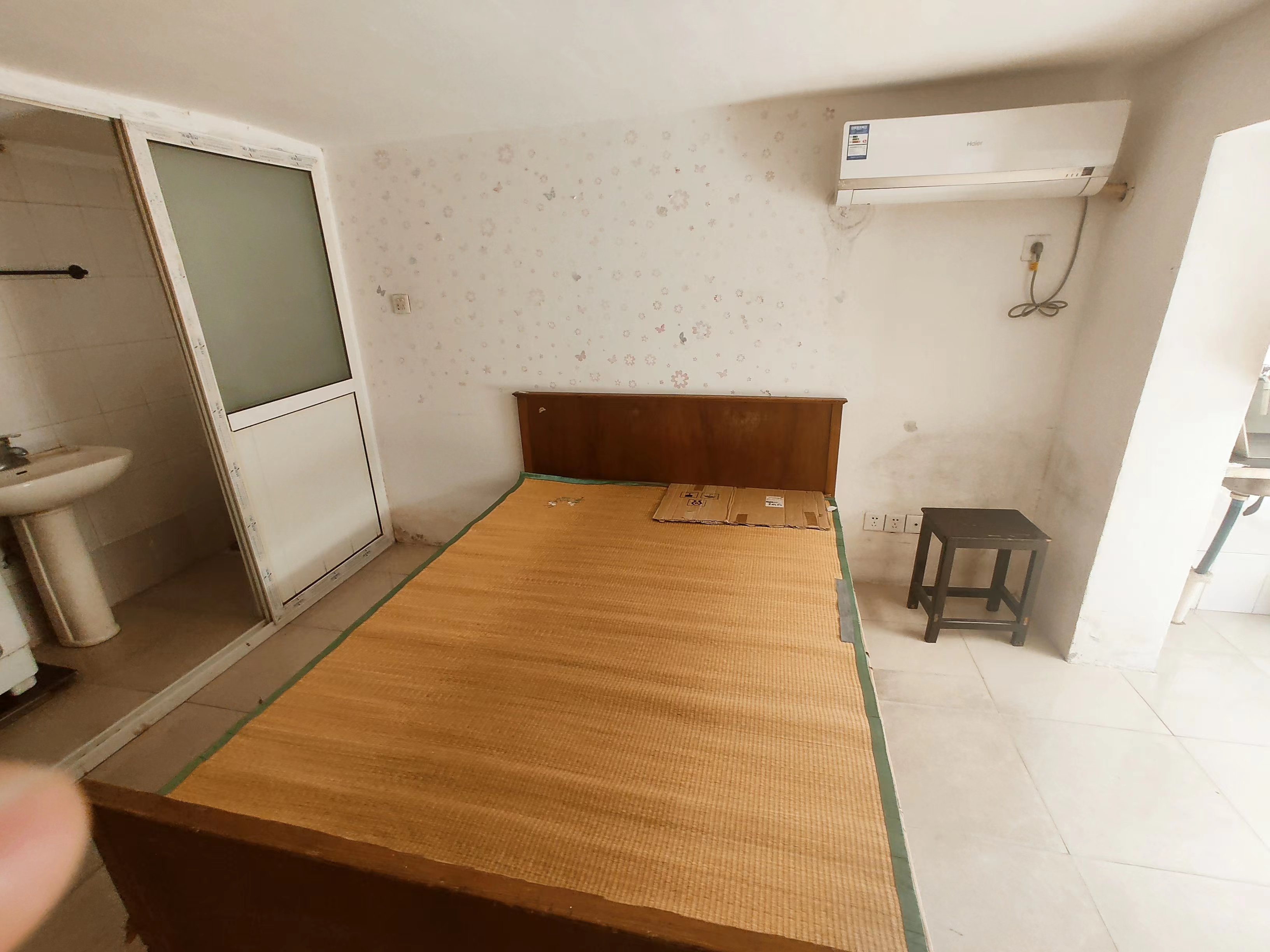 新建花苑 1室0厅1卫 30m&sup2;