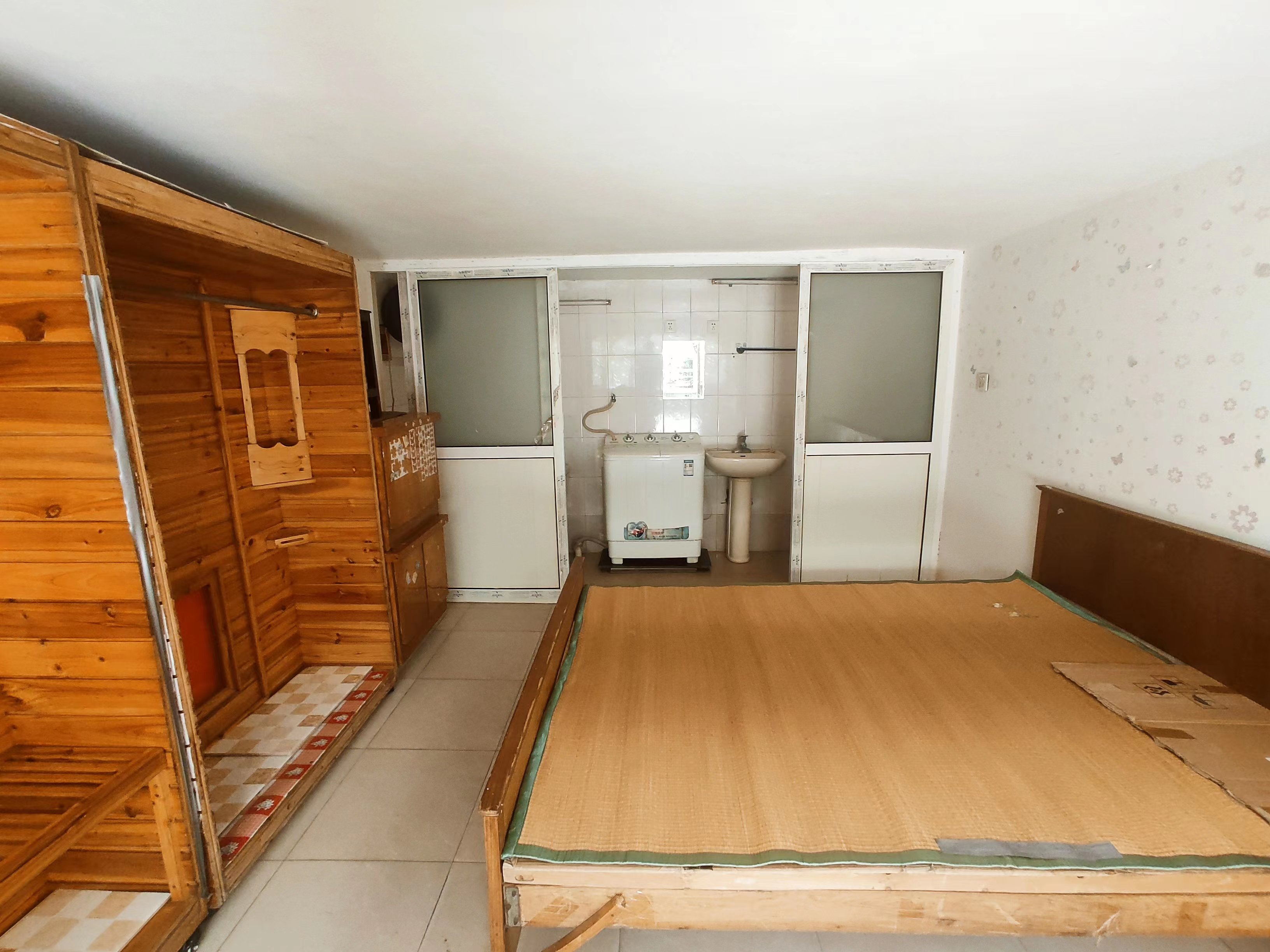 新建花苑 1室0厅1卫 30m&sup2;