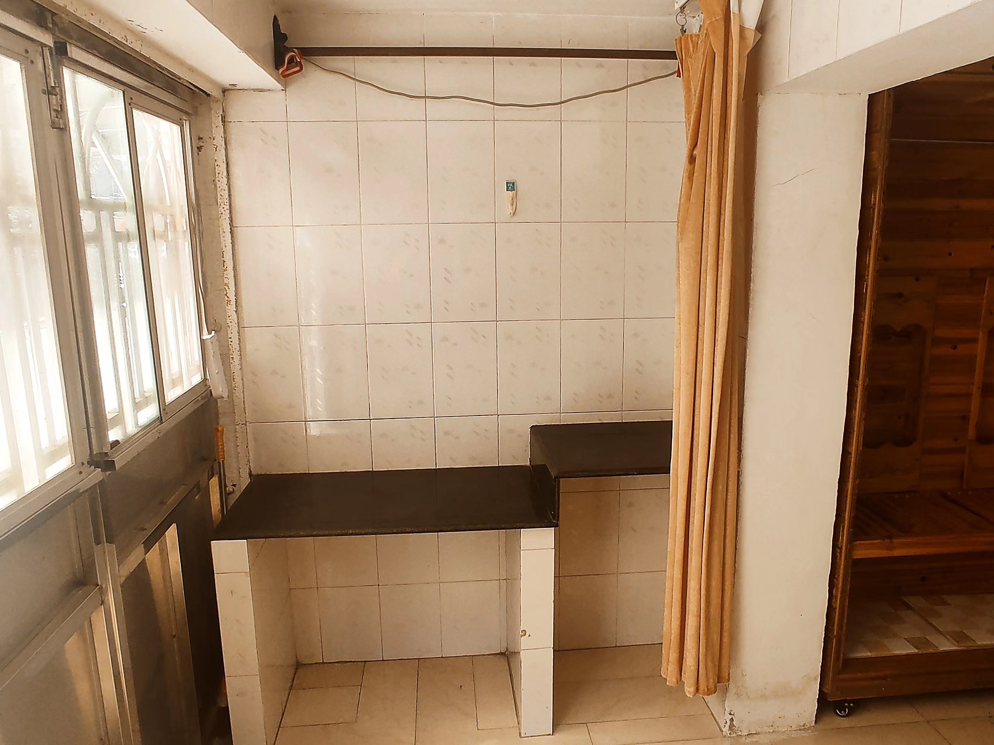 新建花苑 1室0厅1卫 30m&sup2;