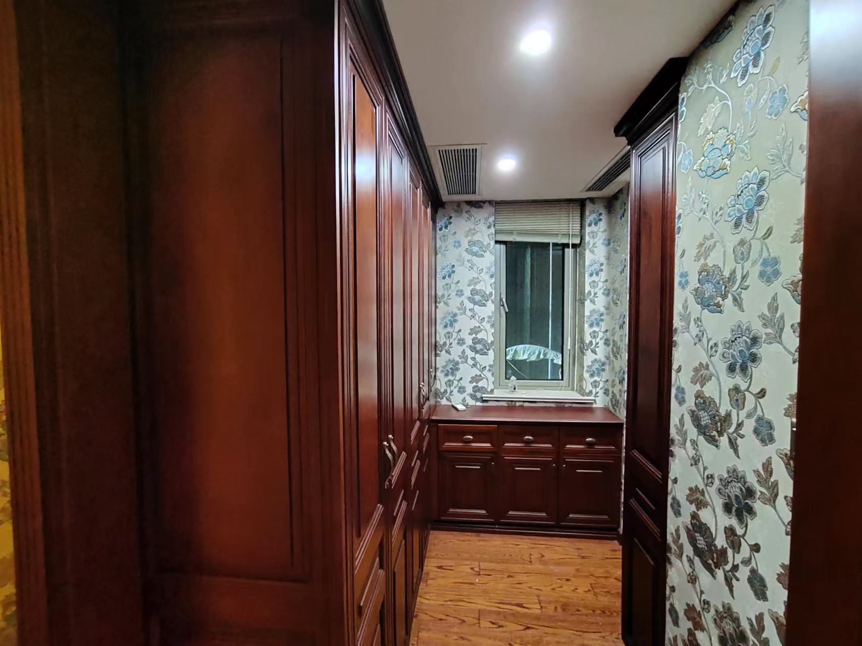 绿城玉兰公寓 3室2厅2卫 165m&sup2;