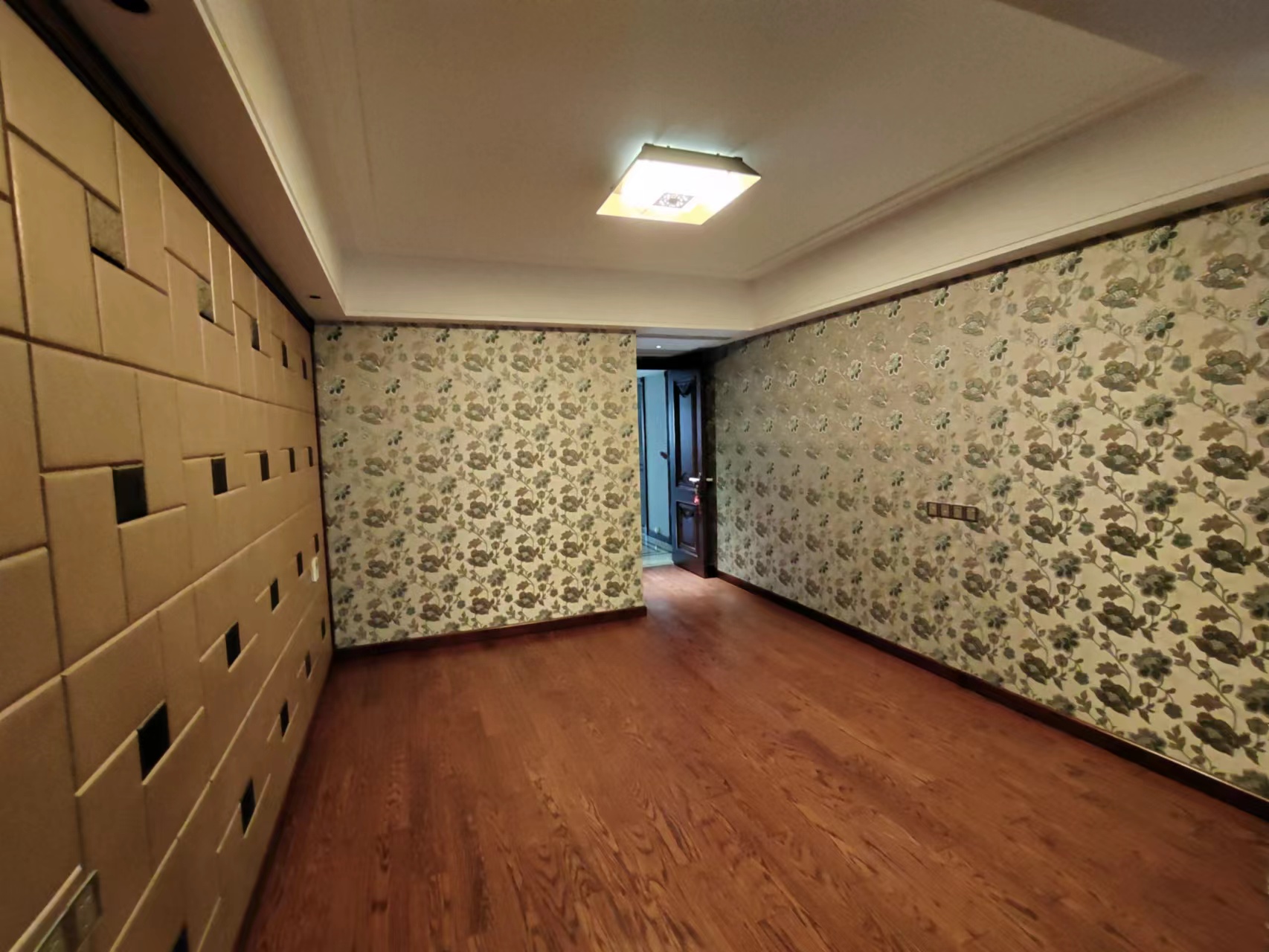 绿城玉兰公寓 3室2厅2卫 165m&sup2;
