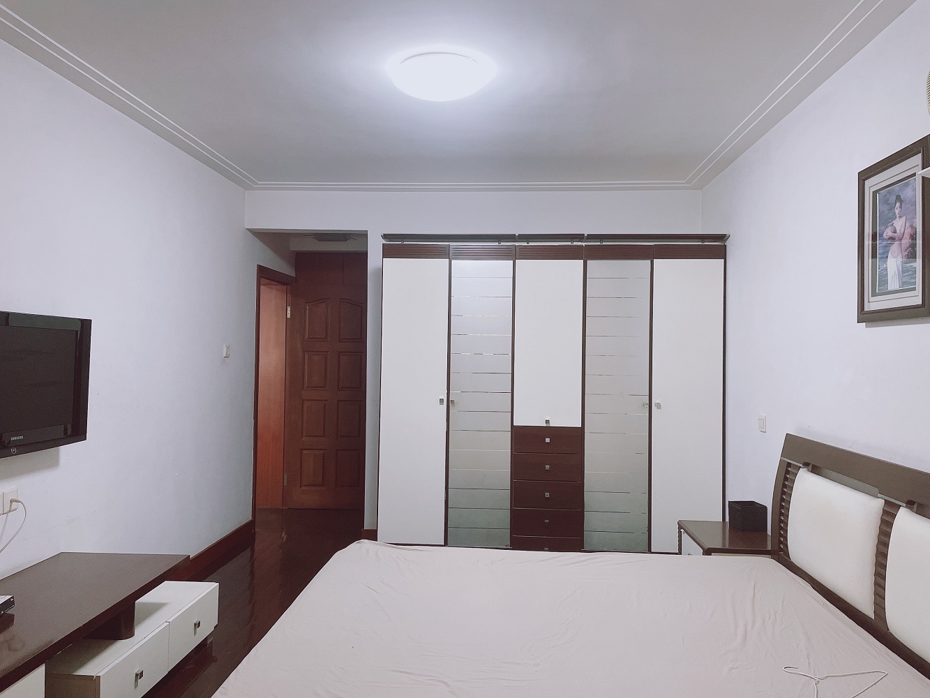 和兴花苑 3室2厅2卫 133.00m&sup2;