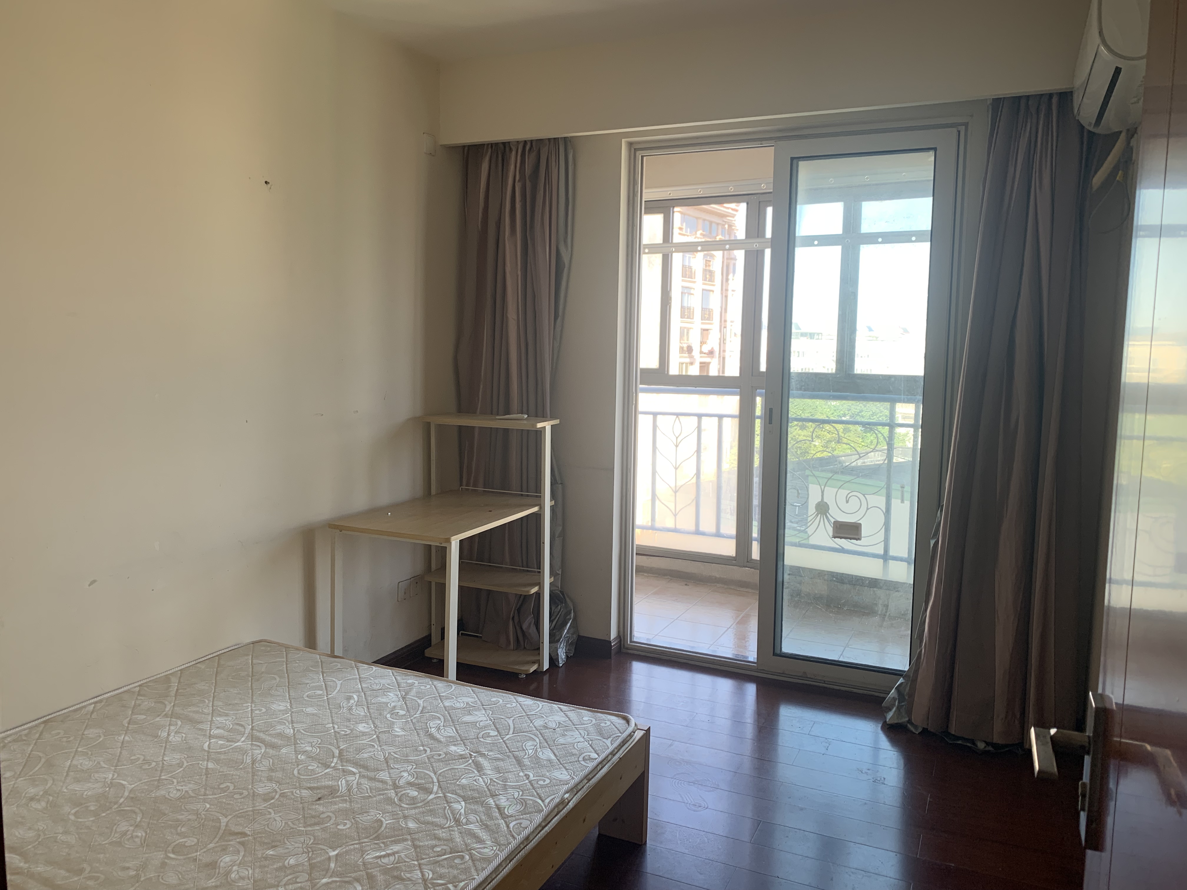 优山美地花园北区 3室2厅2卫 142m&sup2;