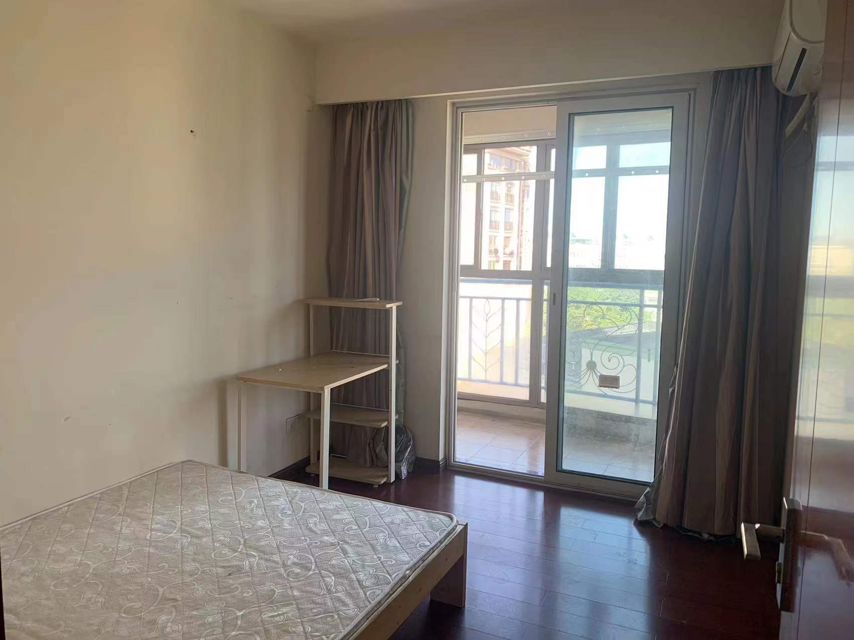 优山美地花园 3室2厅2卫 142m&sup2;