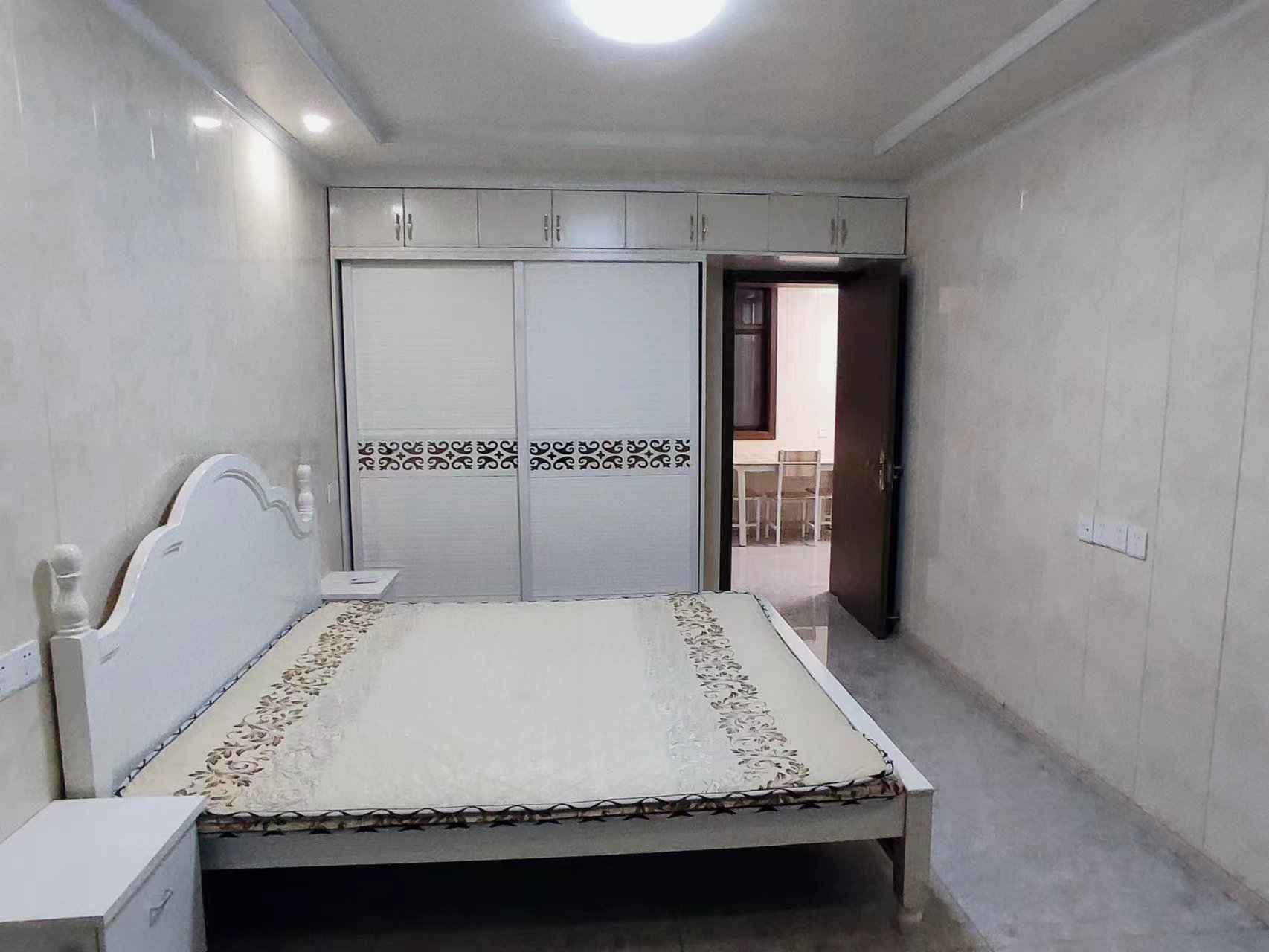 虹桥西村 2室1厅1卫 72m&sup2;