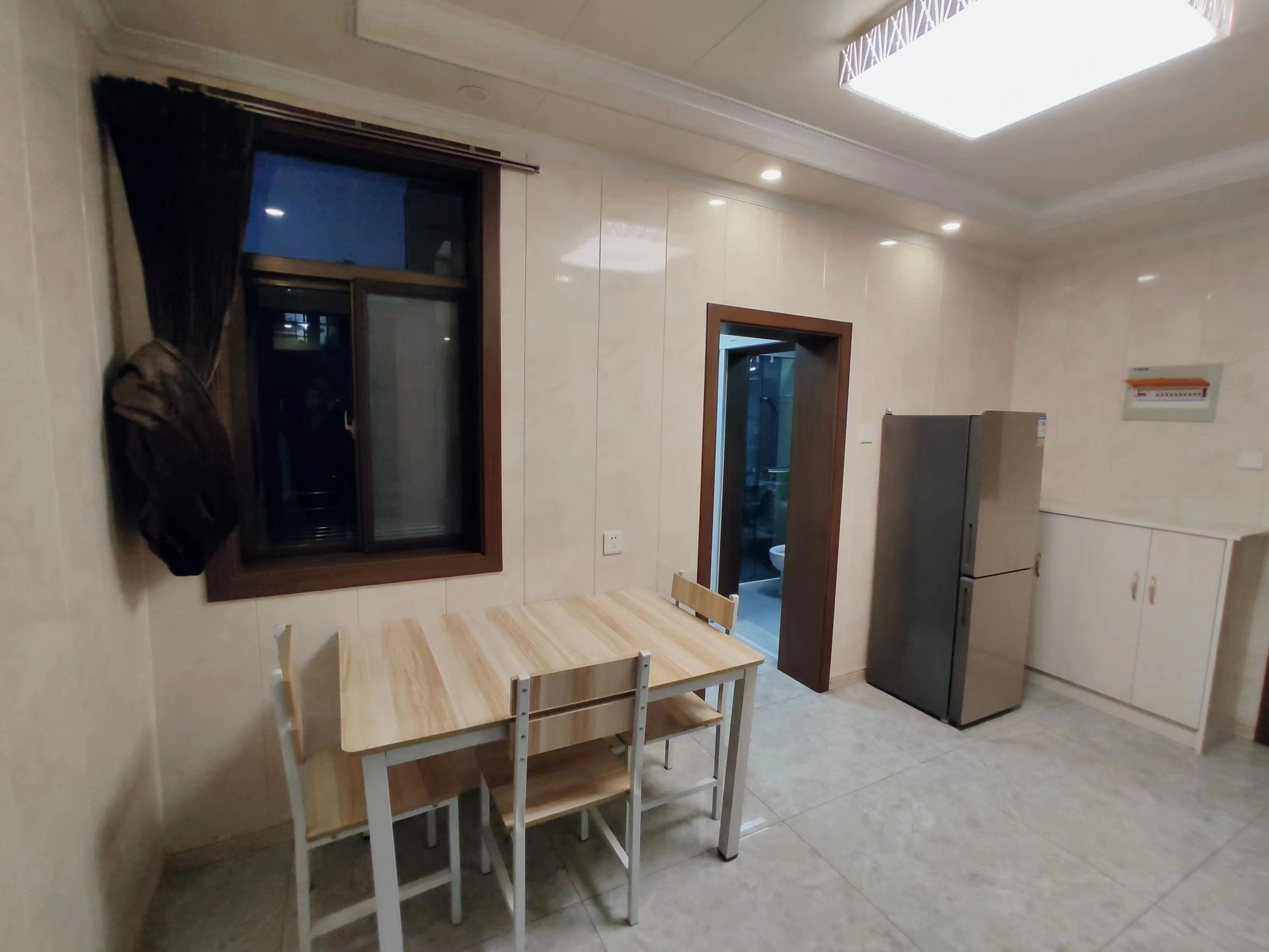 虹桥西村 2室1厅1卫 72m&sup2;