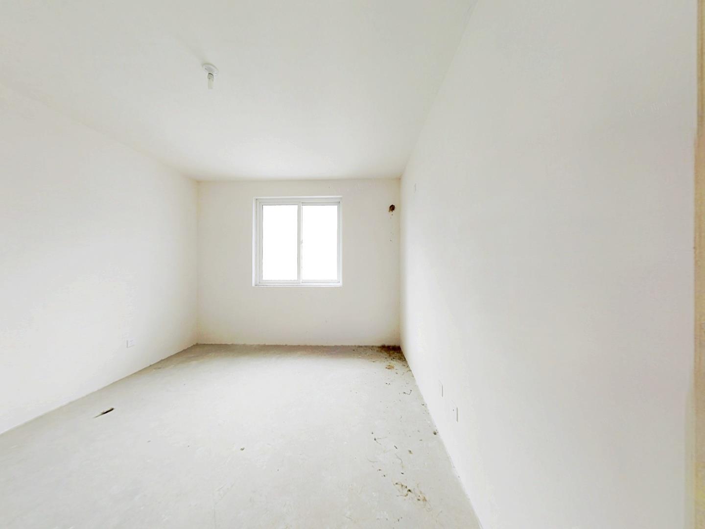 新苑华庭 2室2厅1卫 82m&sup2;