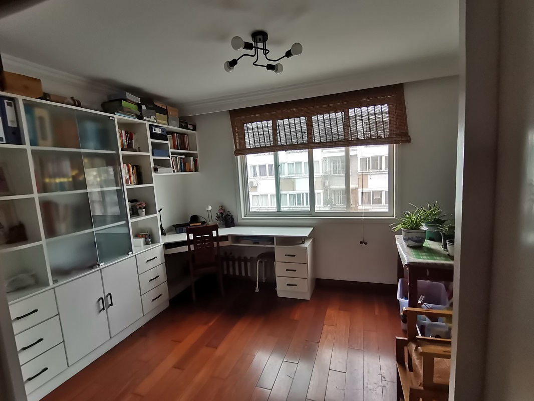 天馨花苑 3室2厅1卫 132m&sup2;