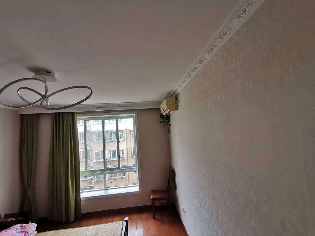 天馨花苑 3室2厅1卫 132m&sup2;