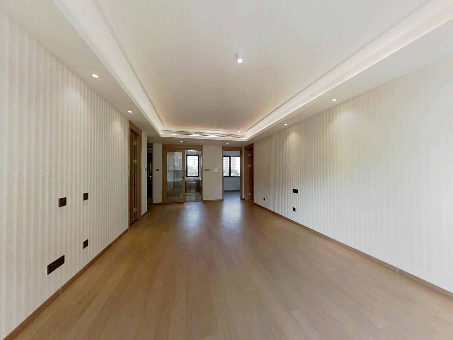龙湖天宸源著 3室2厅2卫 117m&sup2;