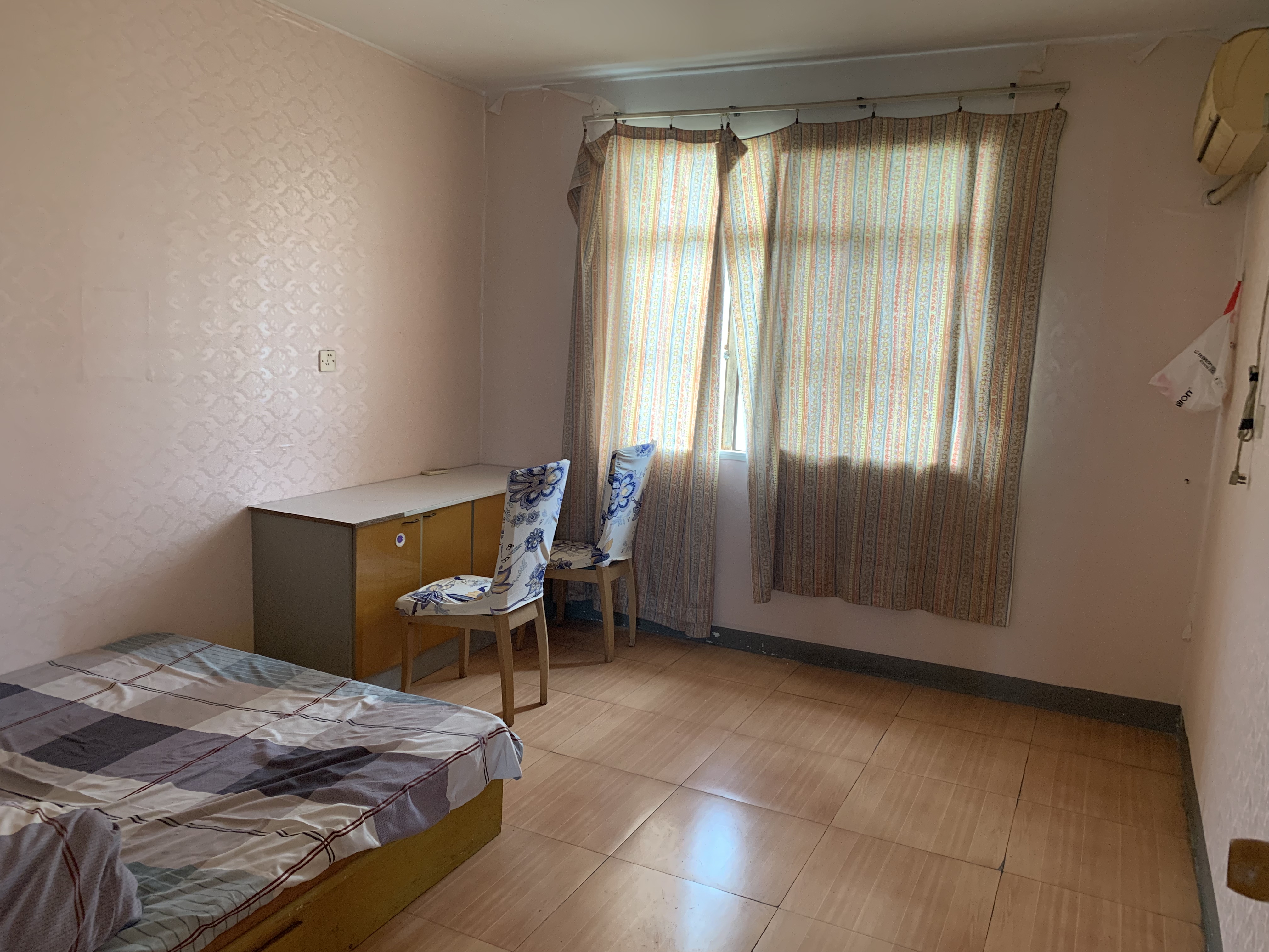民主新村 3室1厅1卫 71m&sup2;