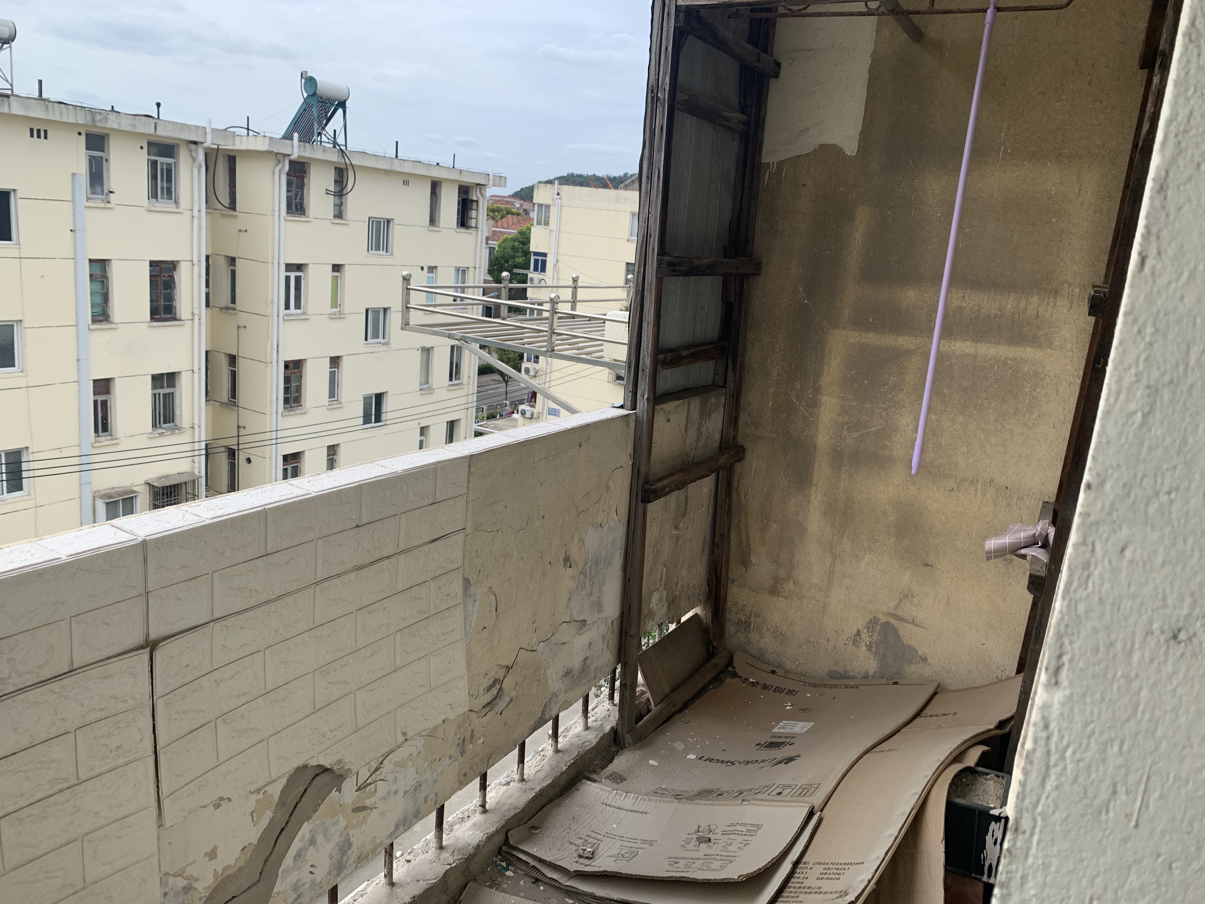 民主新村 3室1厅1卫 71m&sup2;